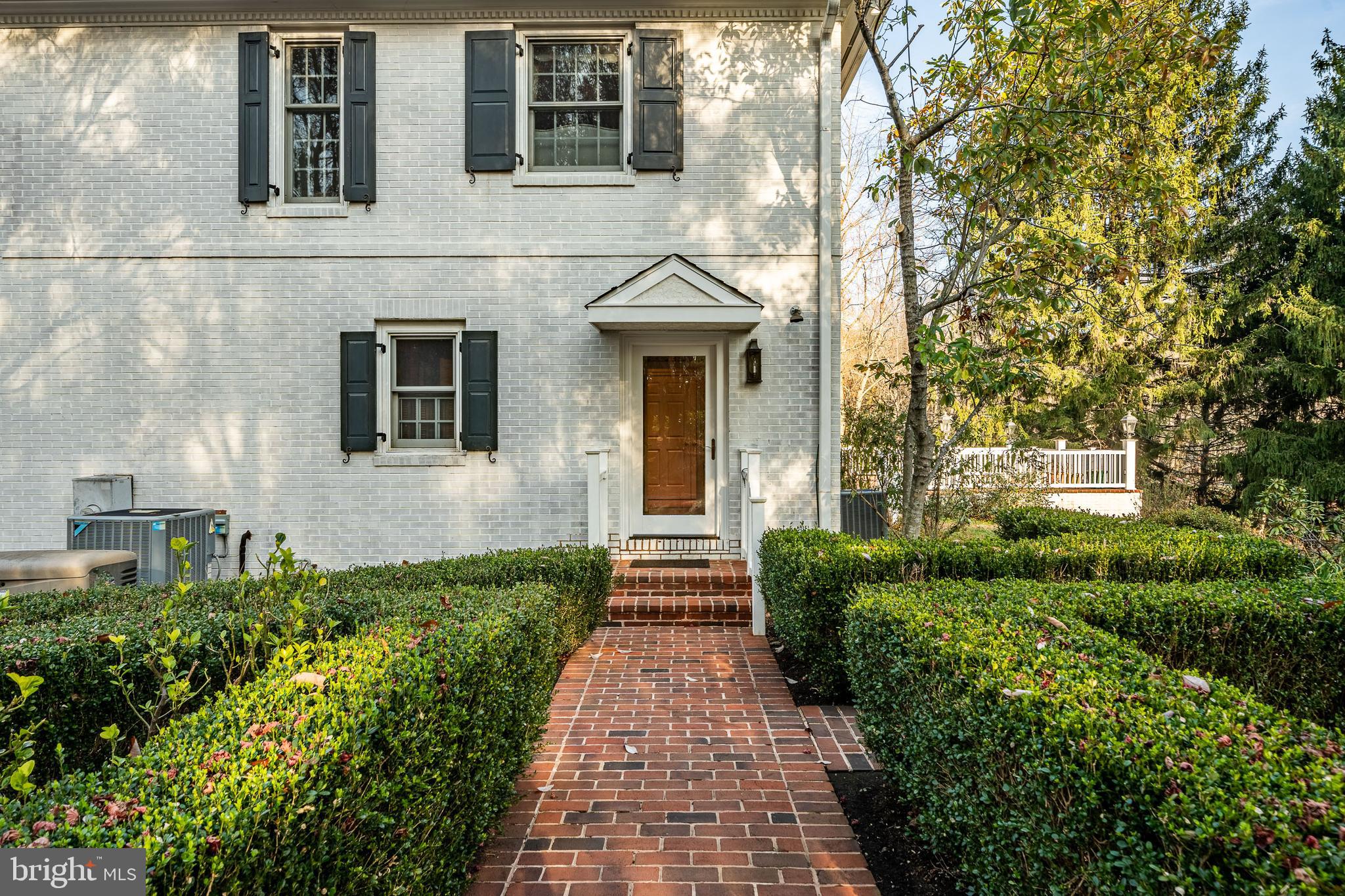 FAIRVILLE - Residential