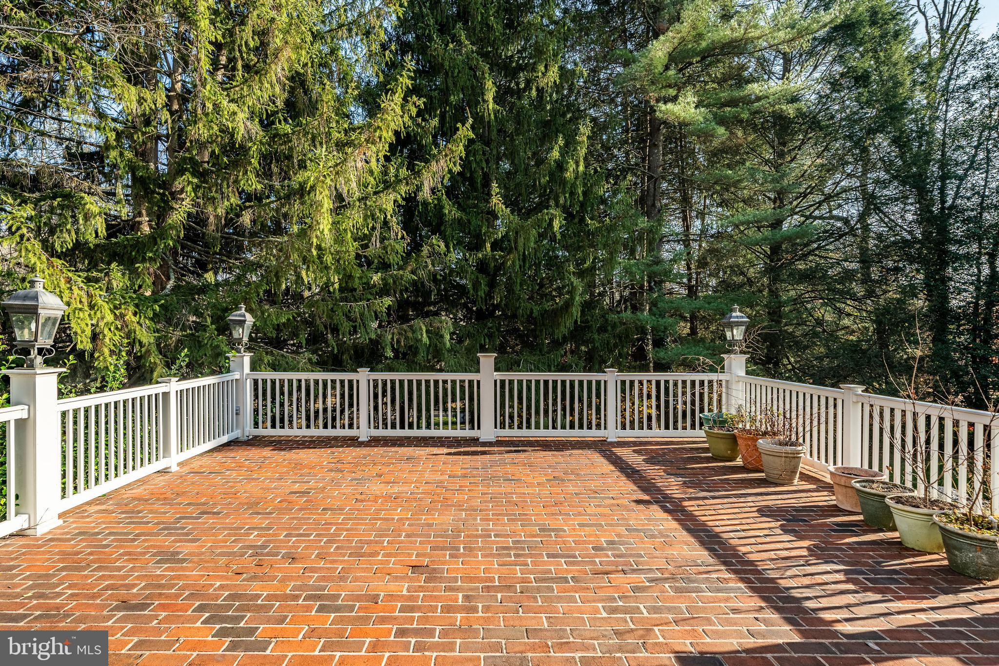 FAIRVILLE - Residential