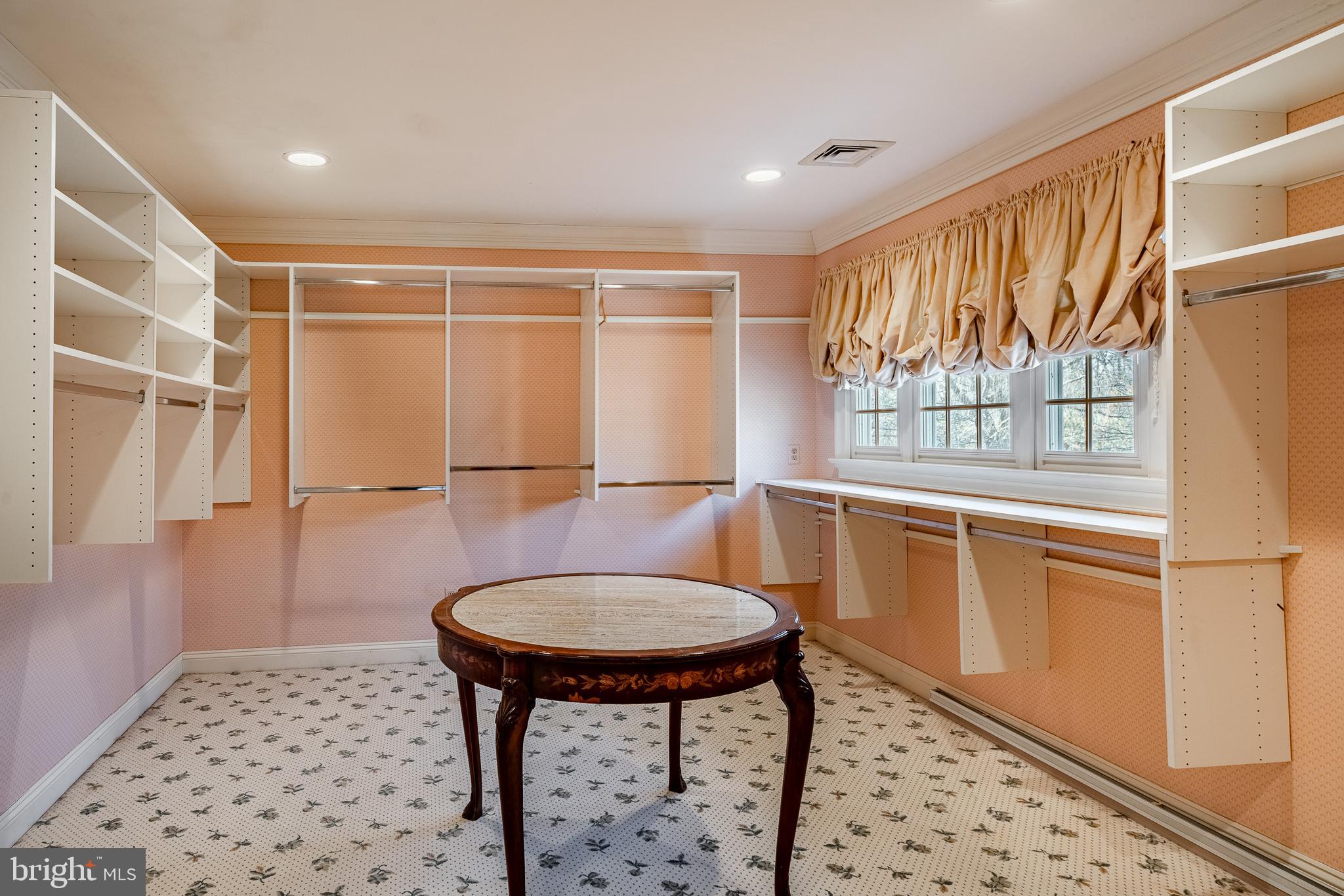 FAIRVILLE - Residential