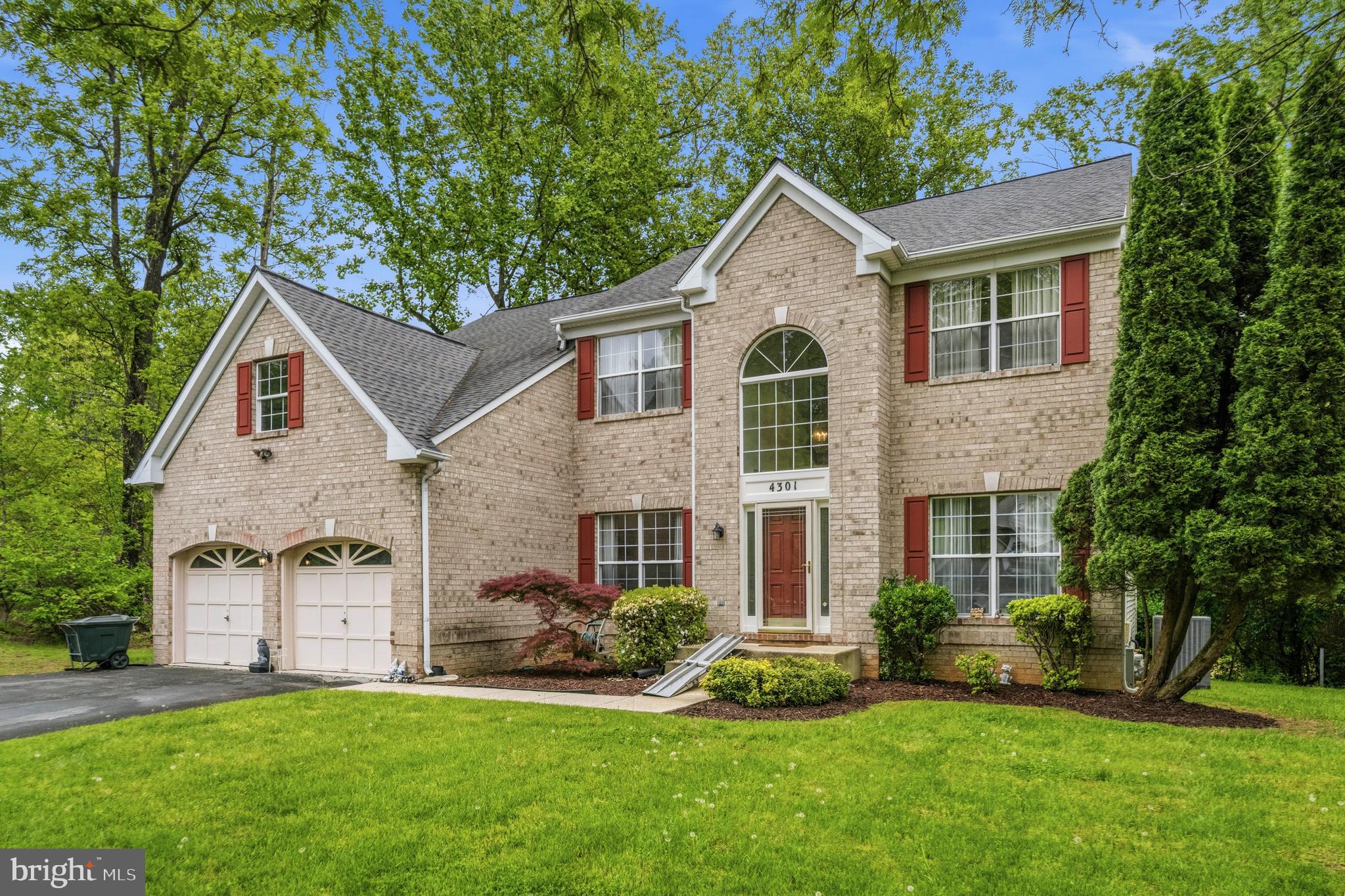 4301 HICKORY LEAF COURT