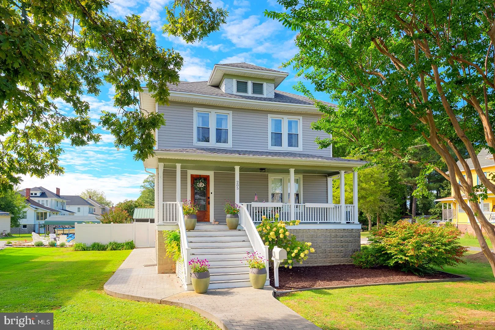 205 N Somerset Avenue