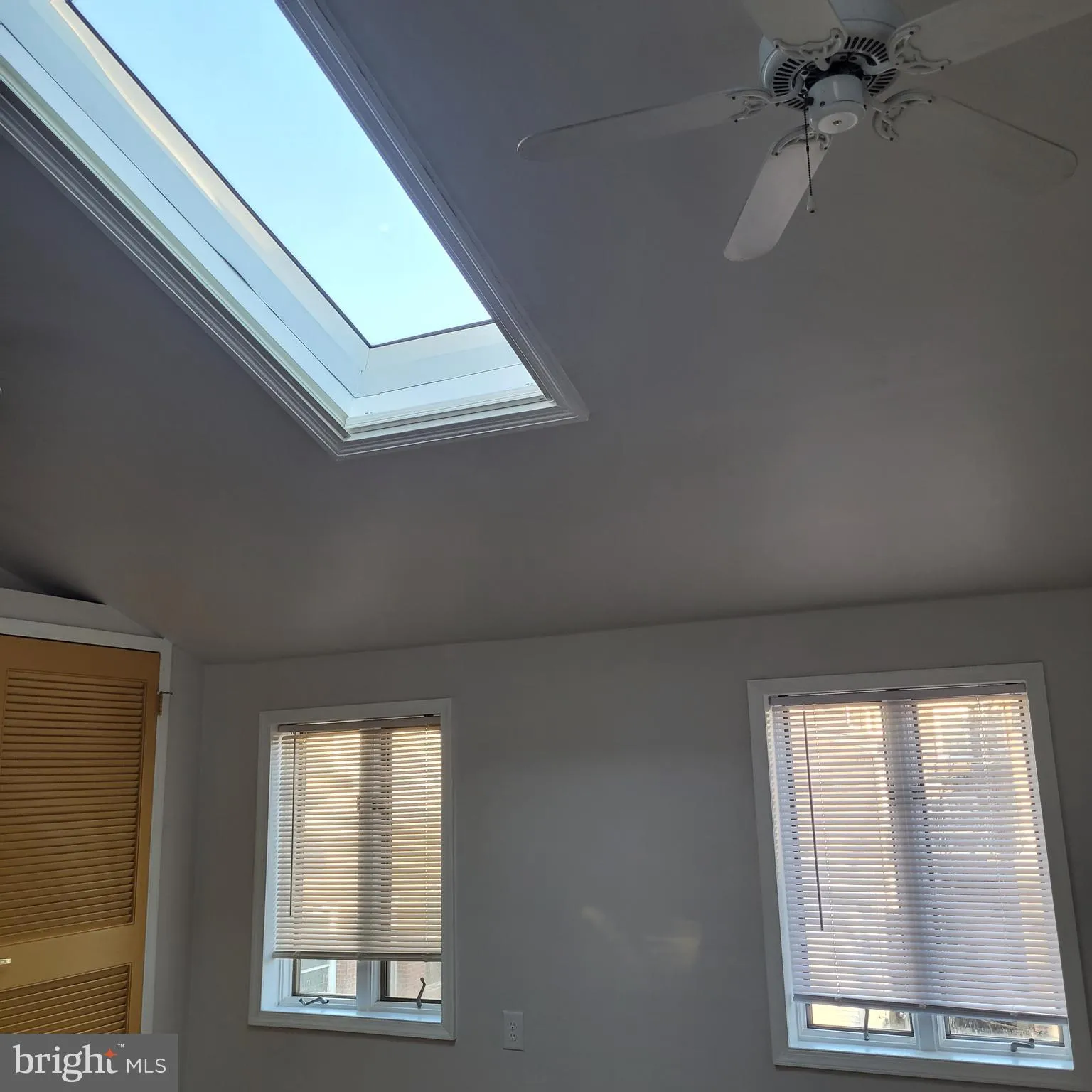 Philadelphia, Pennsylvania 19107, United States, 2 Bedrooms Bedrooms, ,1 BathroomBathrooms,Residential,Active,82124