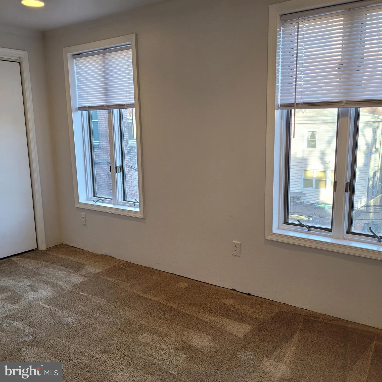 Philadelphia, Pennsylvania 19107, United States, 2 Bedrooms Bedrooms, ,1 BathroomBathrooms,Residential,Active,82124