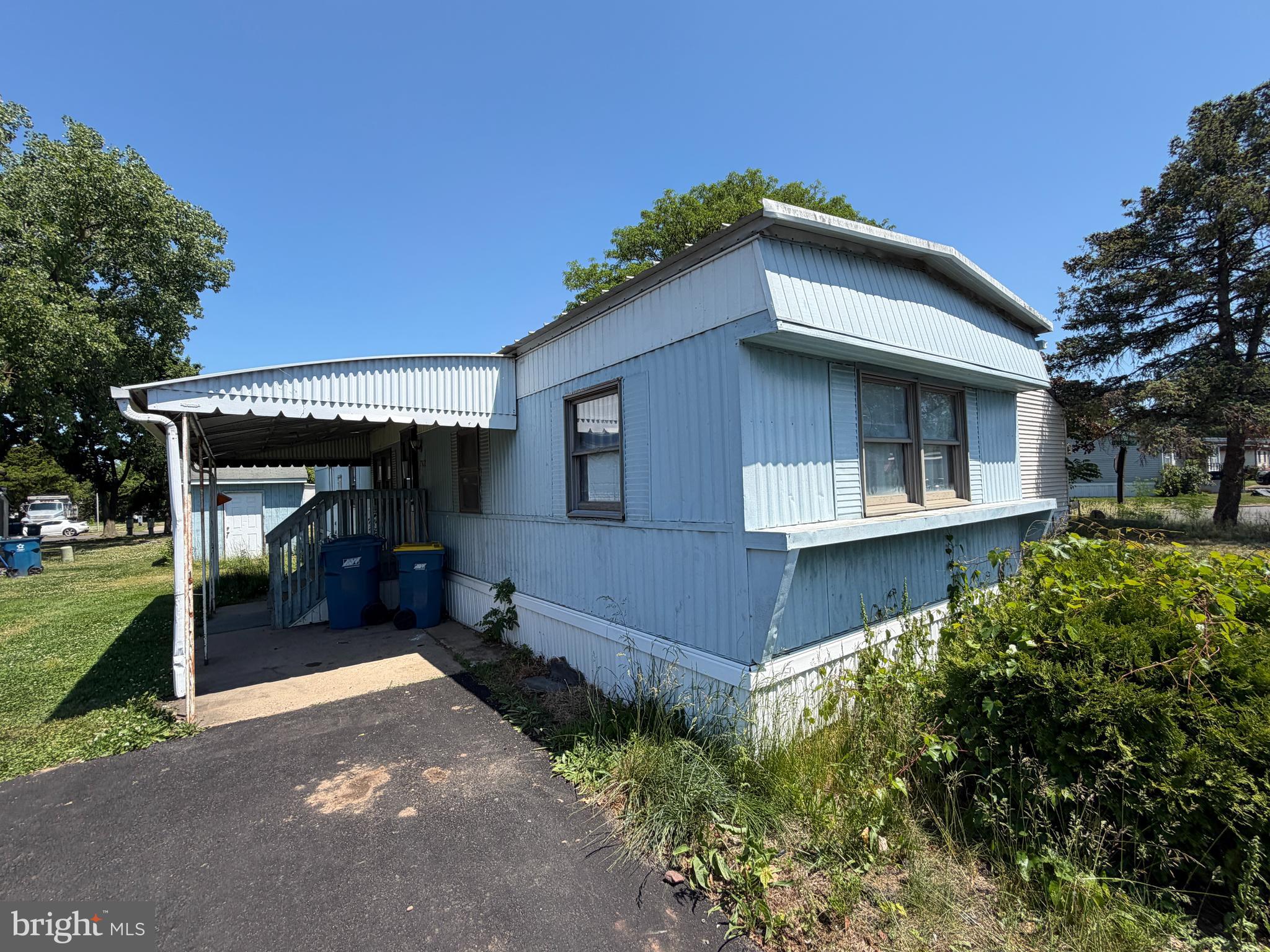 7612 HUNTER DRIVE