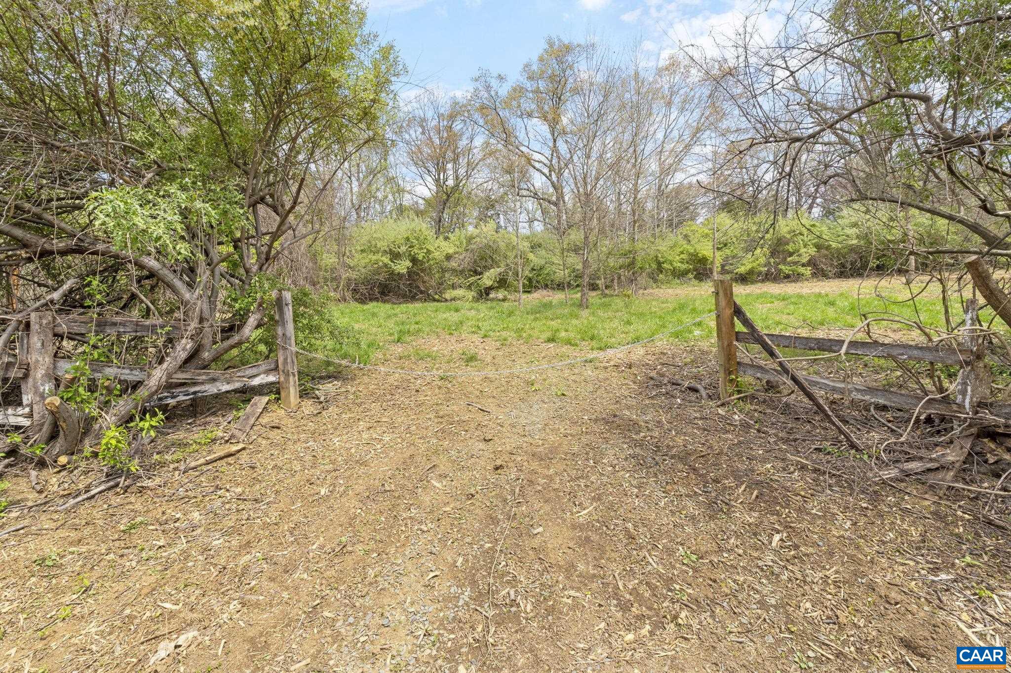 LAKE ALBEMARLE - Land