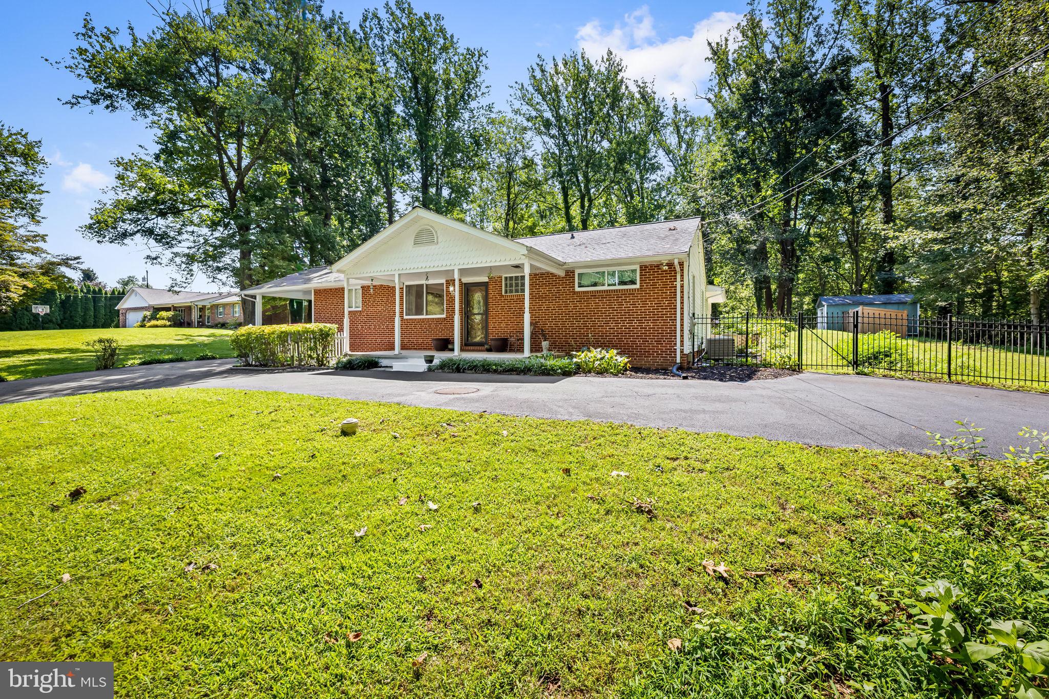 7611 MOUNT VISTA ROAD