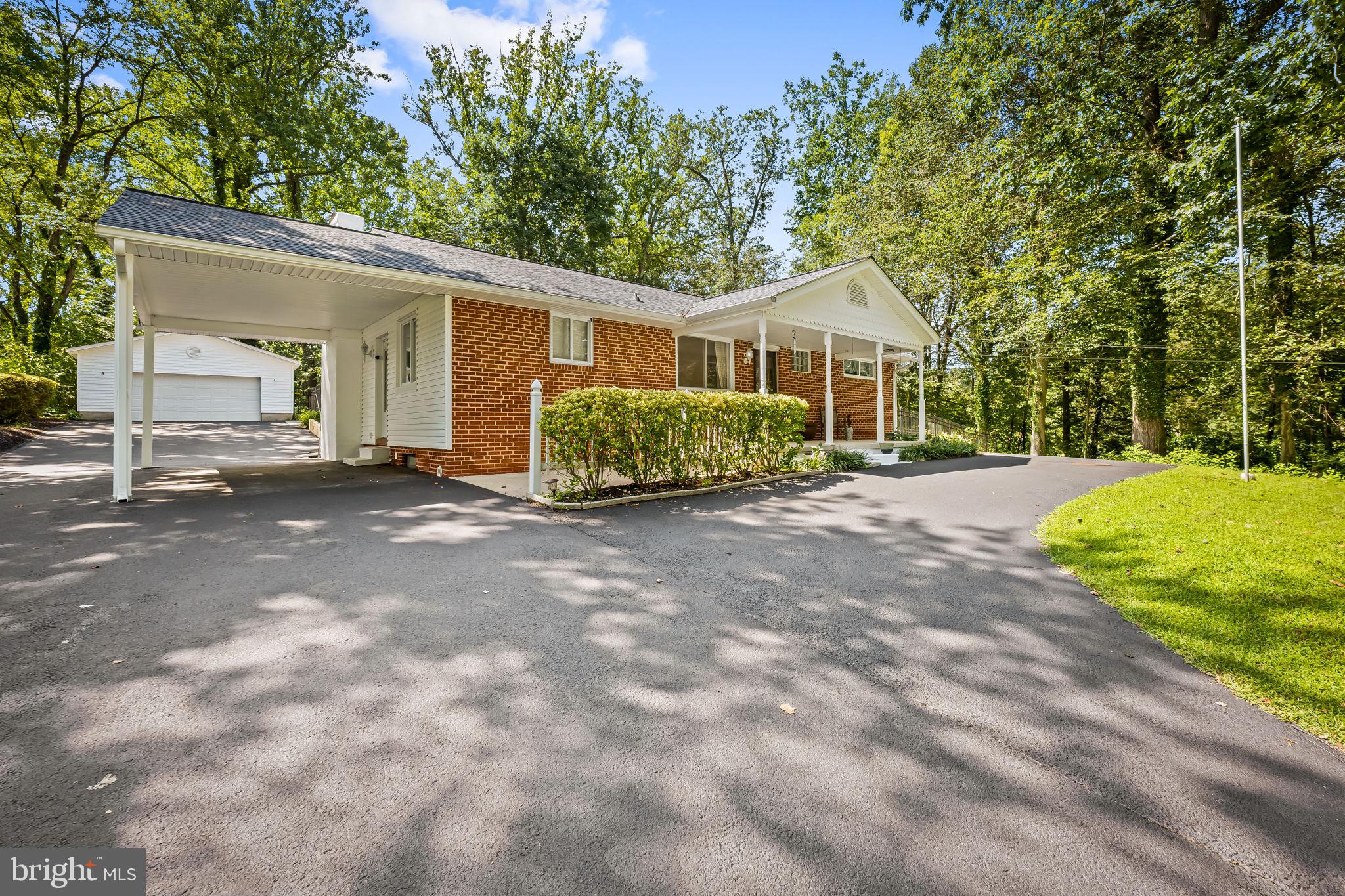 7611 MOUNT VISTA ROAD