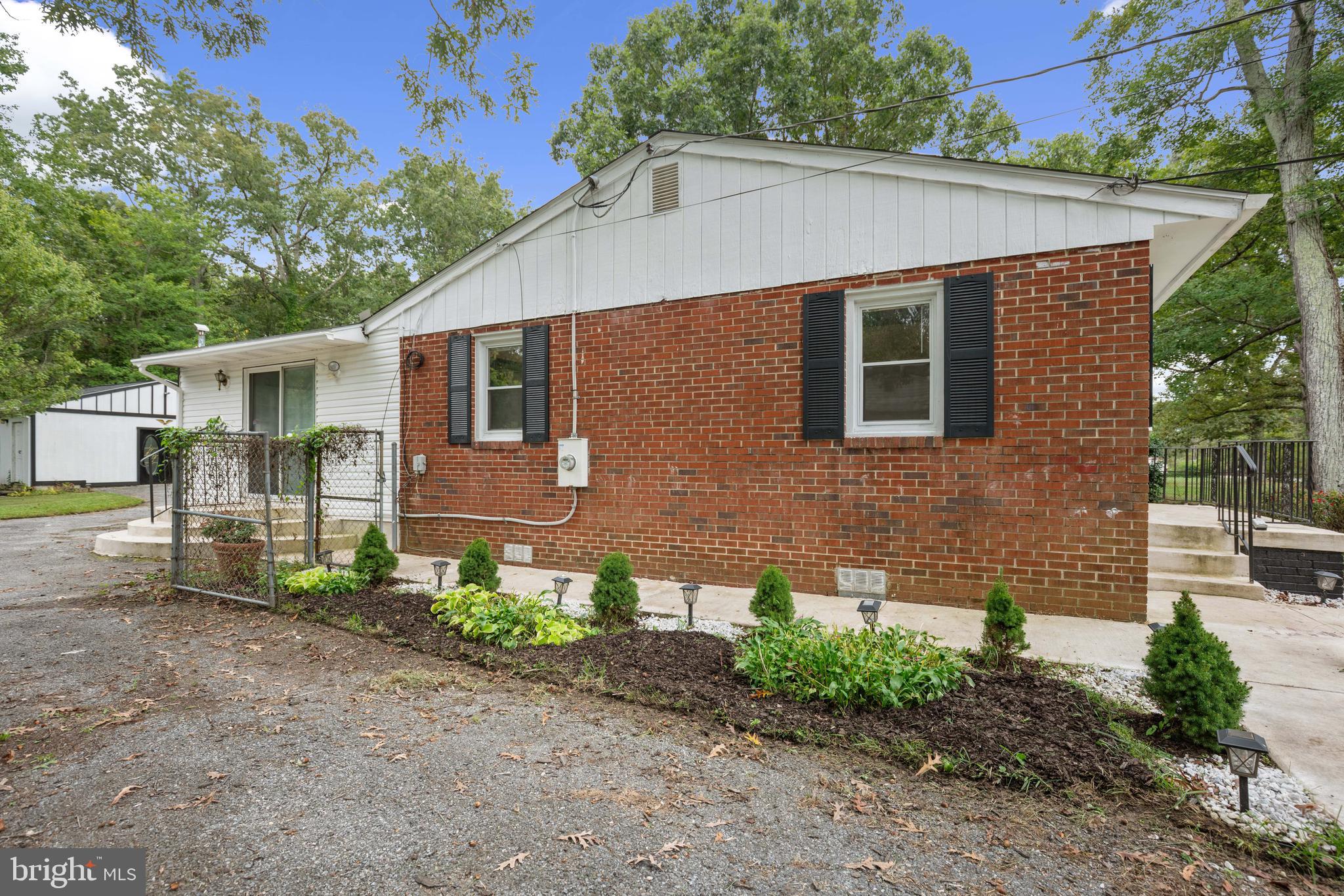 EARLY MANOR - Residential