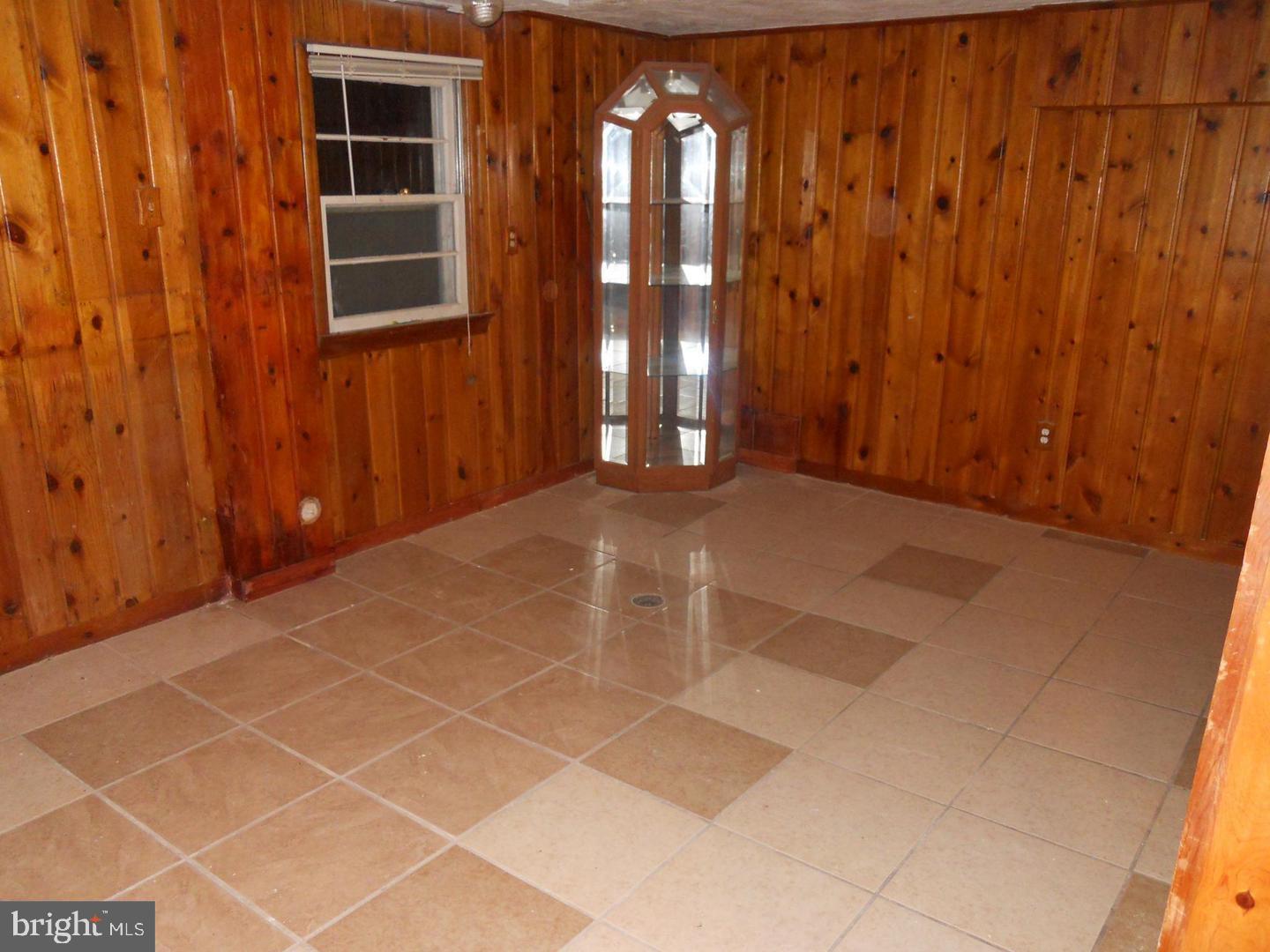 HOMESTEAD ESTATES - Residential Lease