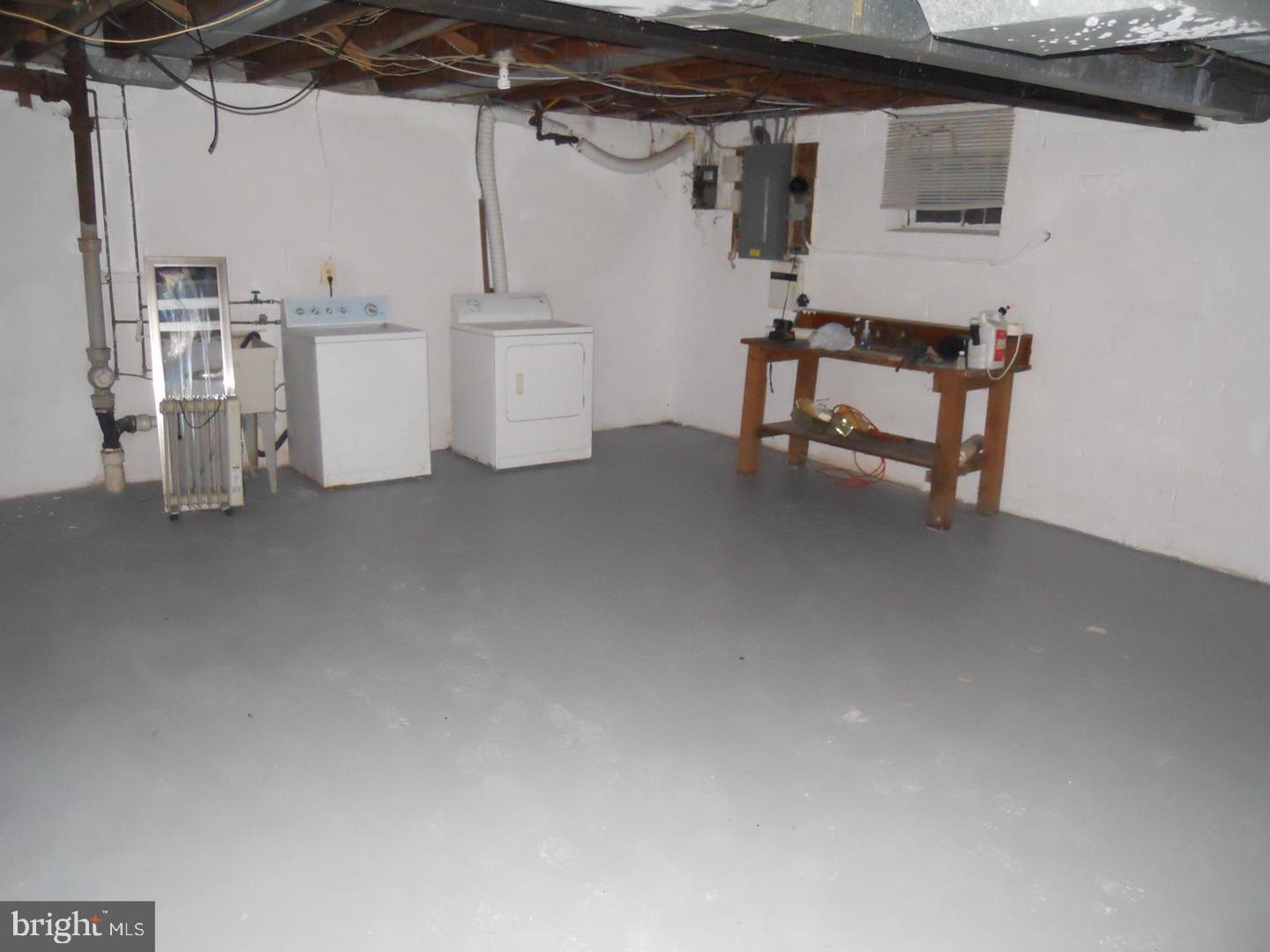 HOMESTEAD ESTATES - Residential Lease