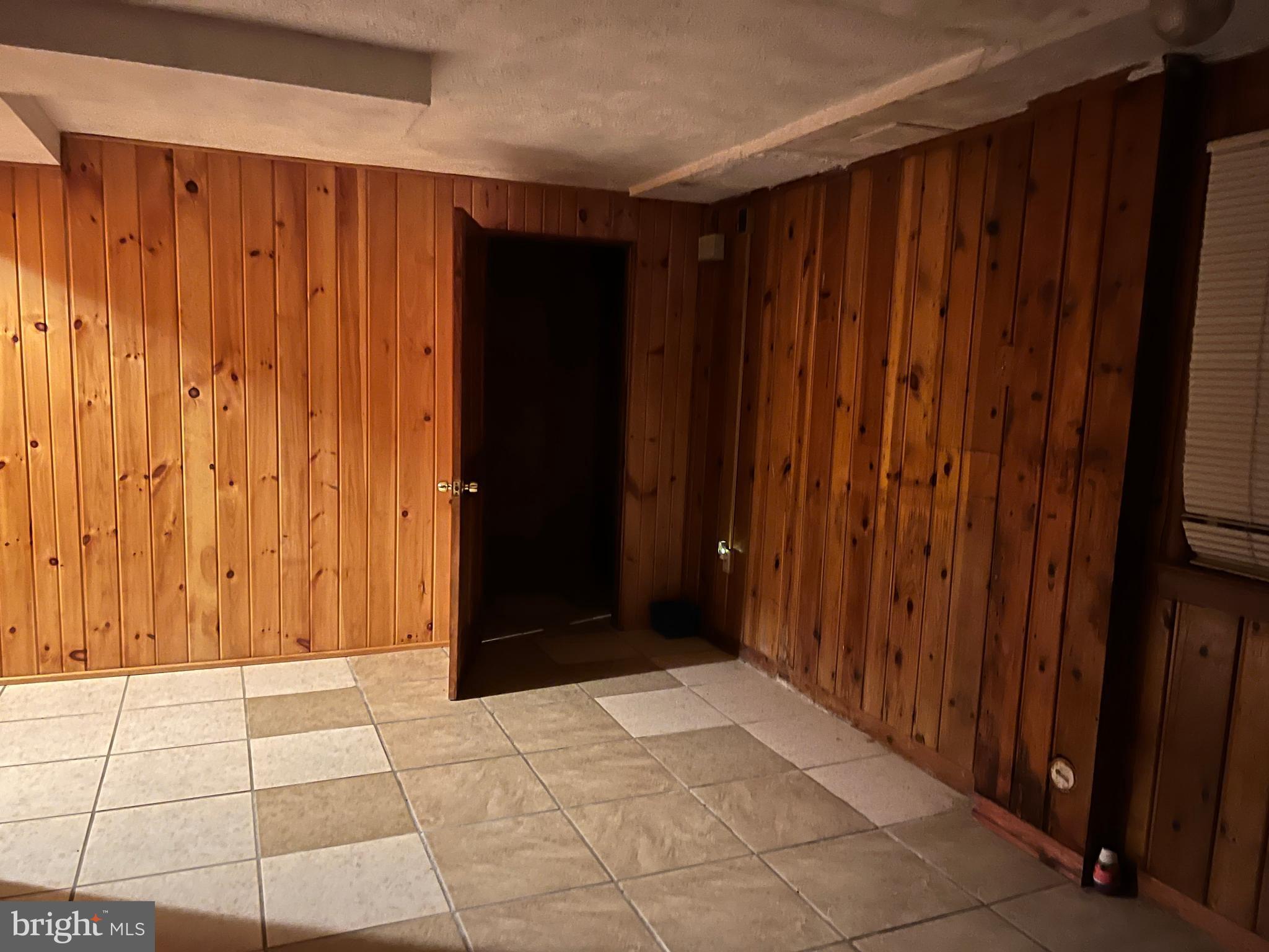 HOMESTEAD ESTATES - Residential Lease