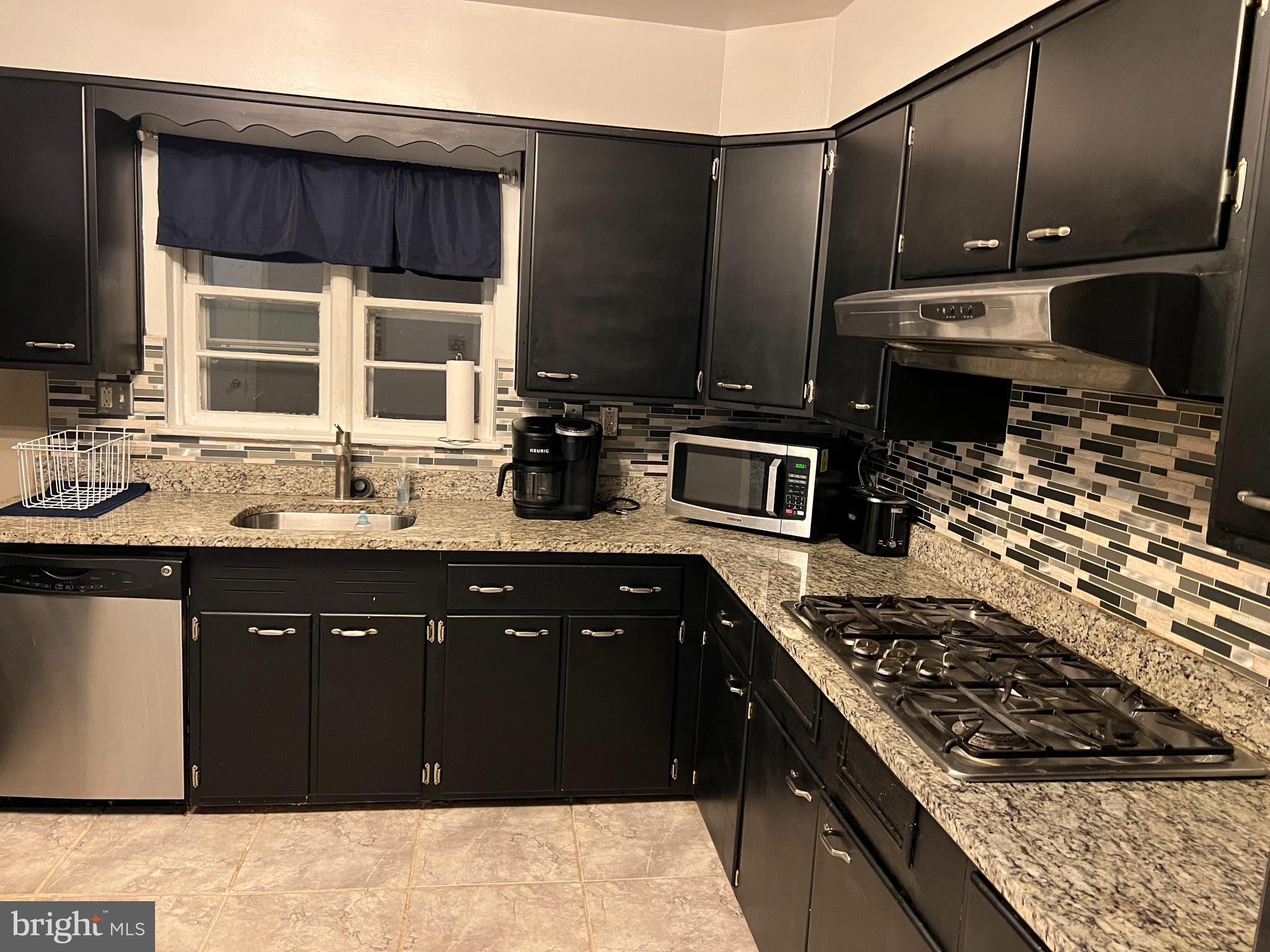 HOMESTEAD ESTATES - Residential Lease