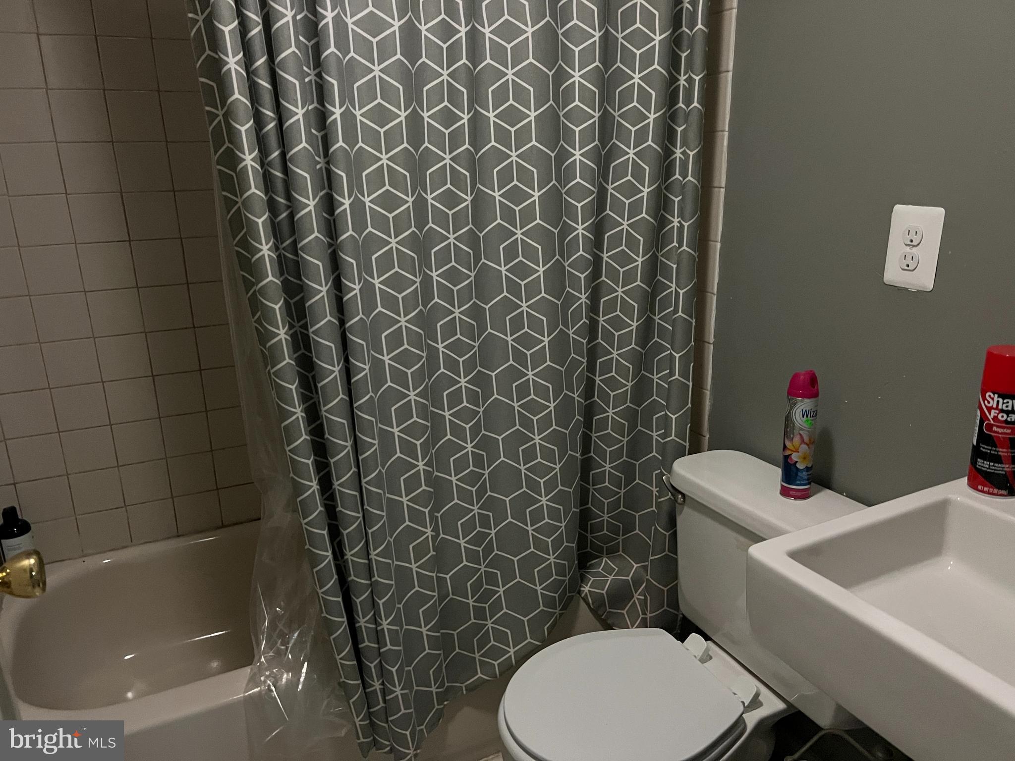 HOMESTEAD ESTATES - Residential Lease