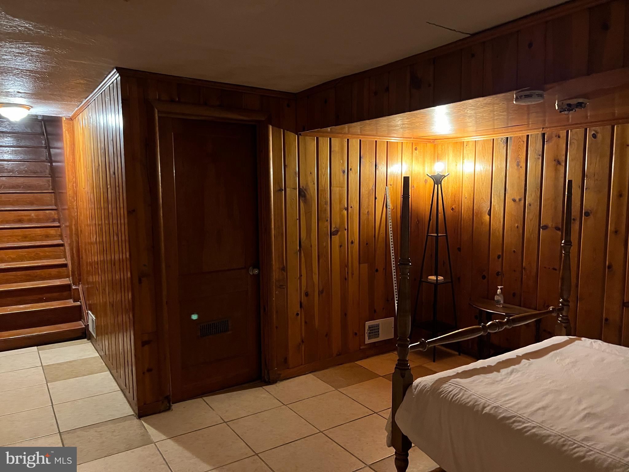 HOMESTEAD ESTATES - Residential Lease