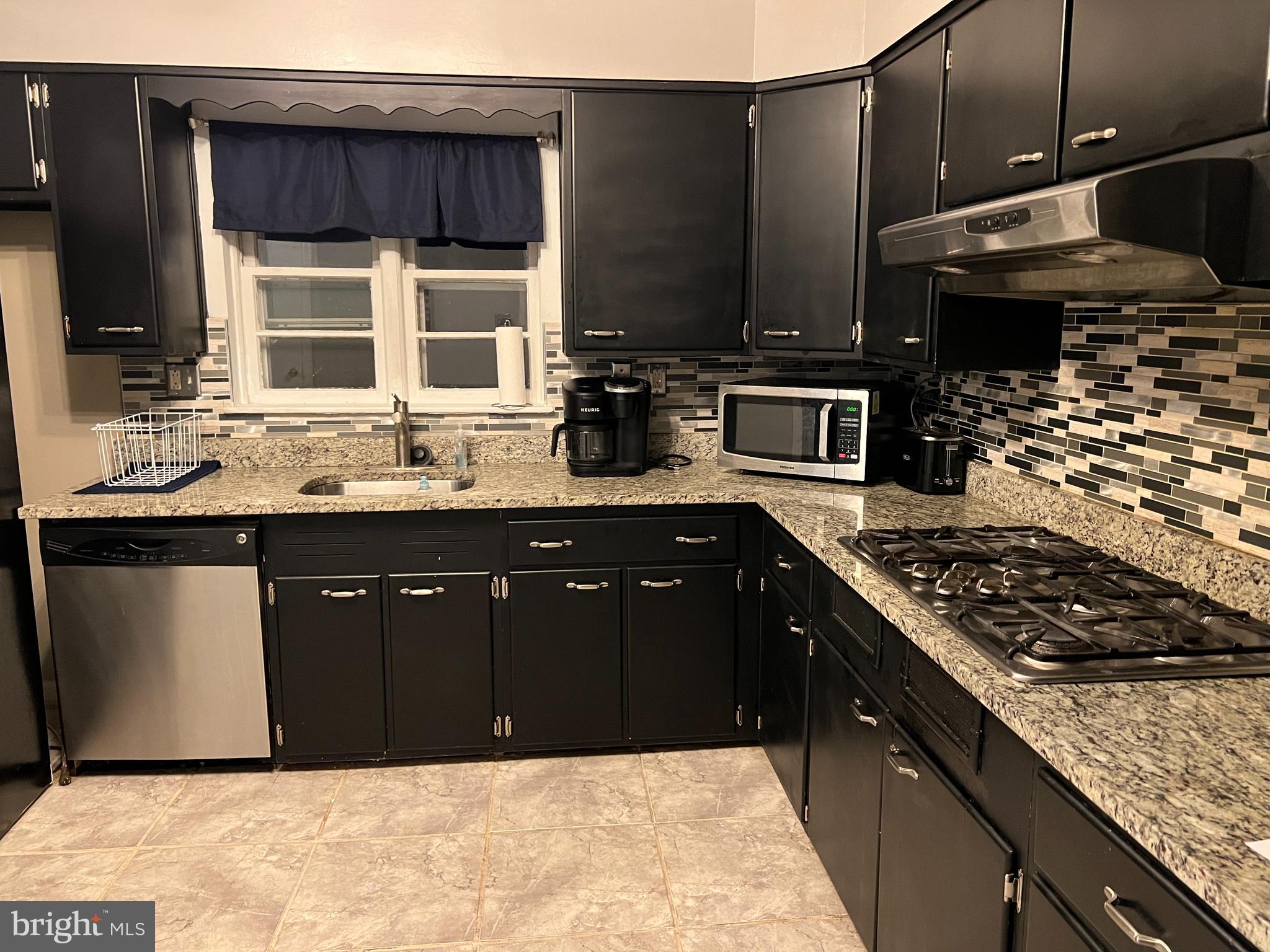 HOMESTEAD ESTATES - Residential Lease