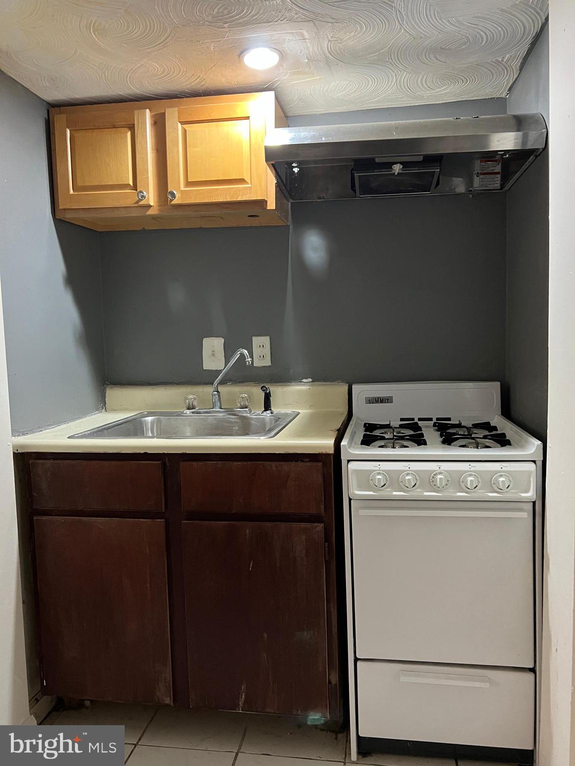 HOMESTEAD ESTATES - Residential Lease