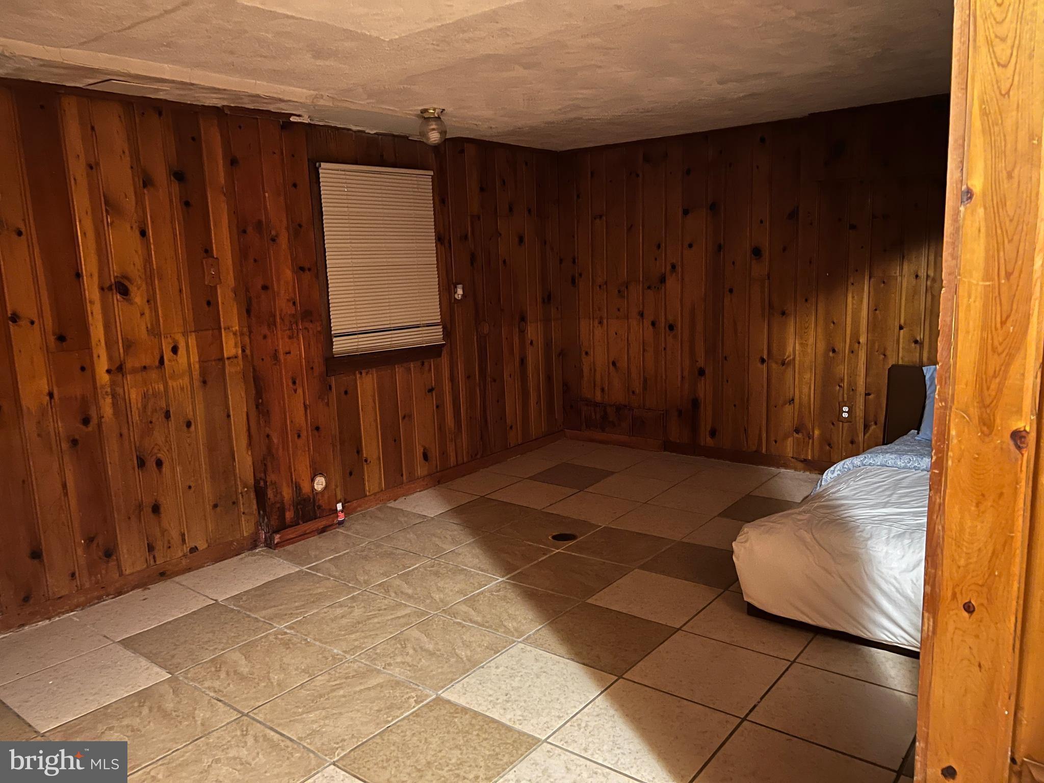 HOMESTEAD ESTATES - Residential Lease