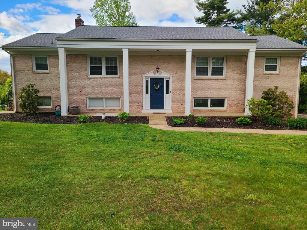 Photo of 1125 HERMOSA AVE, LANCASTER, PA 17601 (MLS # PALA2034194)