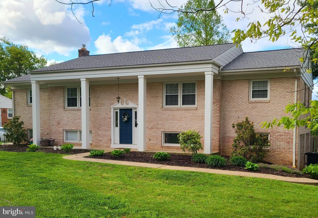 Photo of 1125 HERMOSA AVE, LANCASTER, PA 17601 (MLS # PALA2034194)