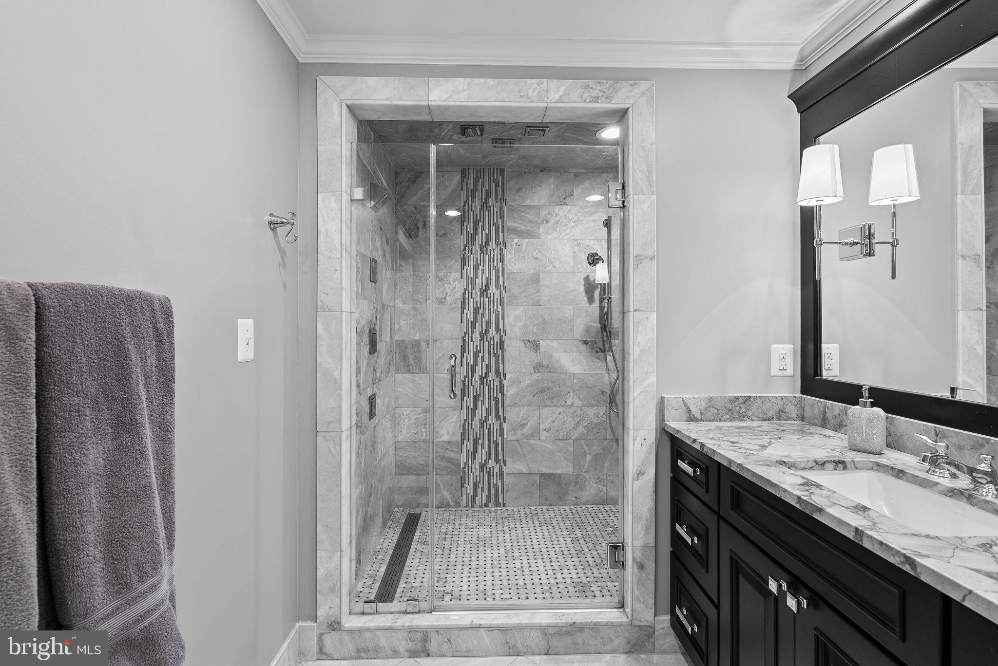 WESTHAMPTON - Residential