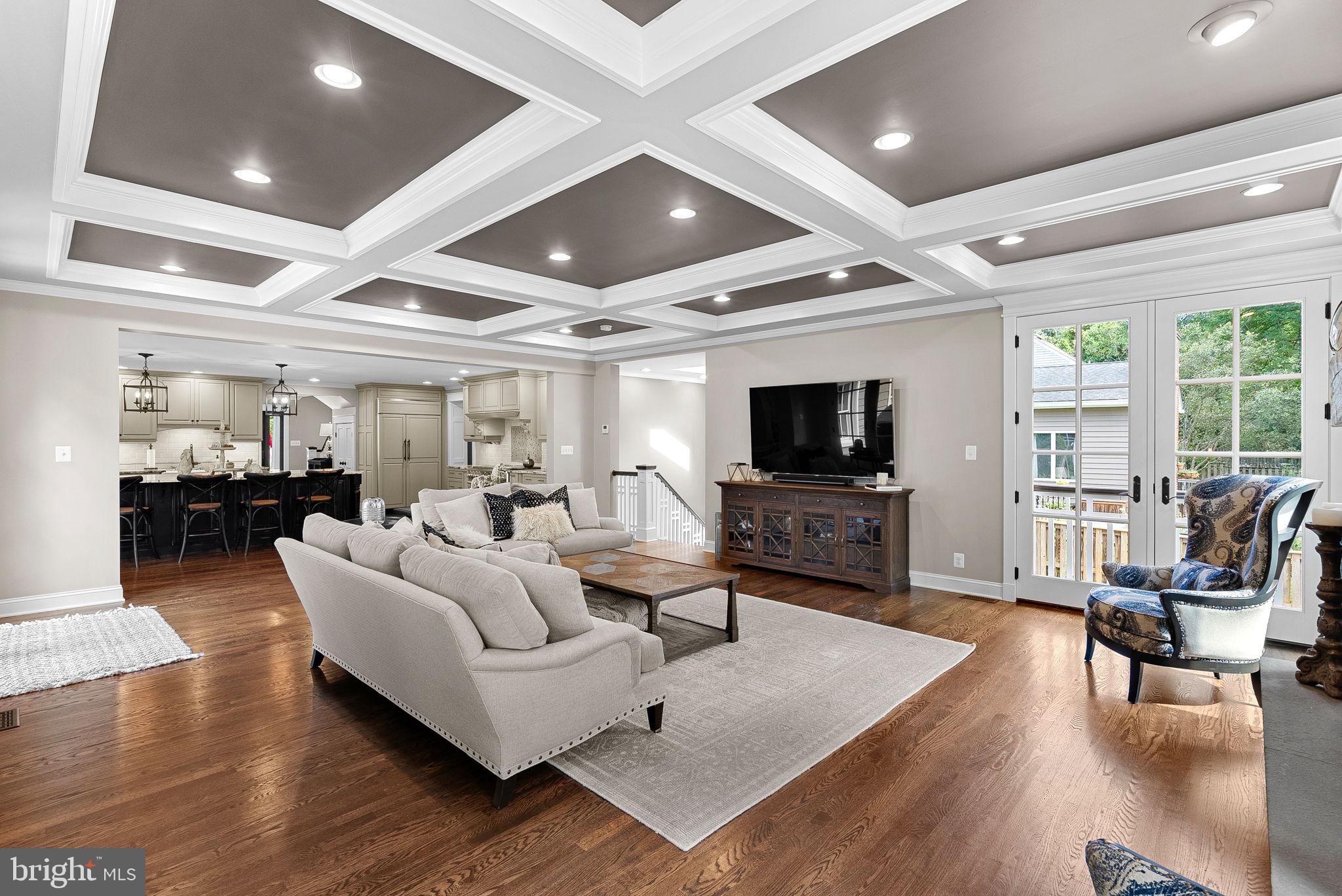 WESTHAMPTON - Residential