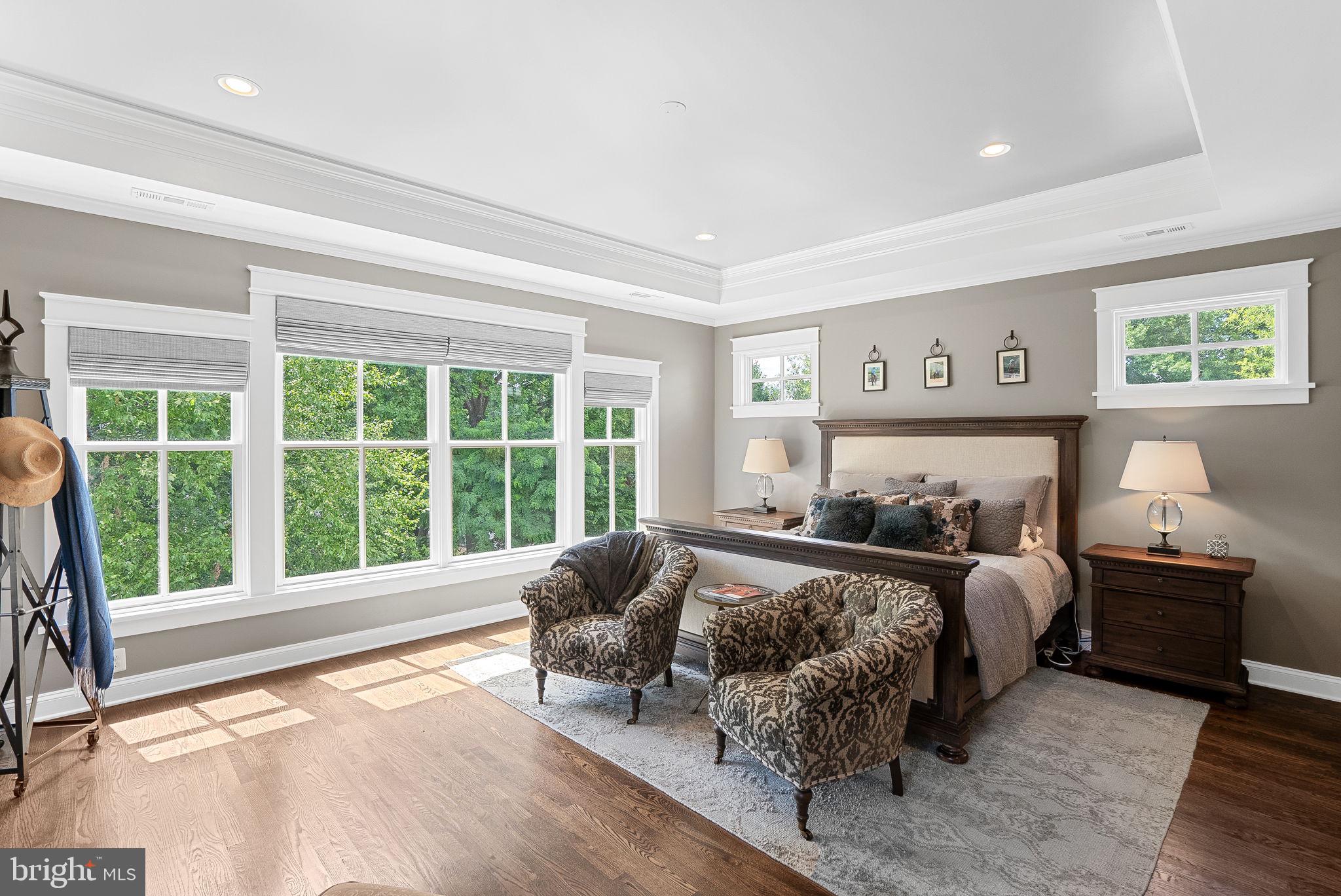 WESTHAMPTON - Residential