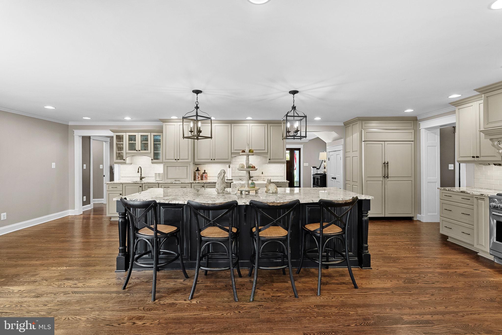 WESTHAMPTON - Residential