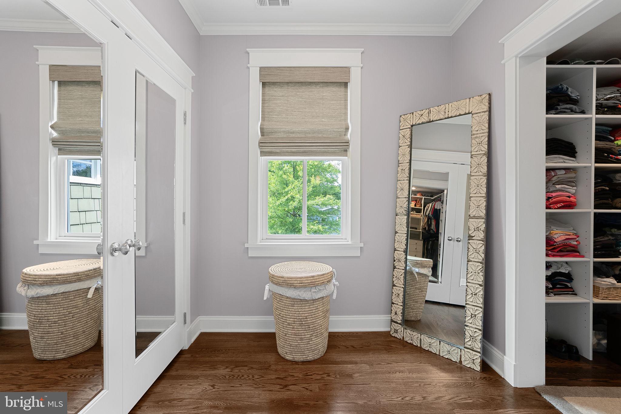 WESTHAMPTON - Residential