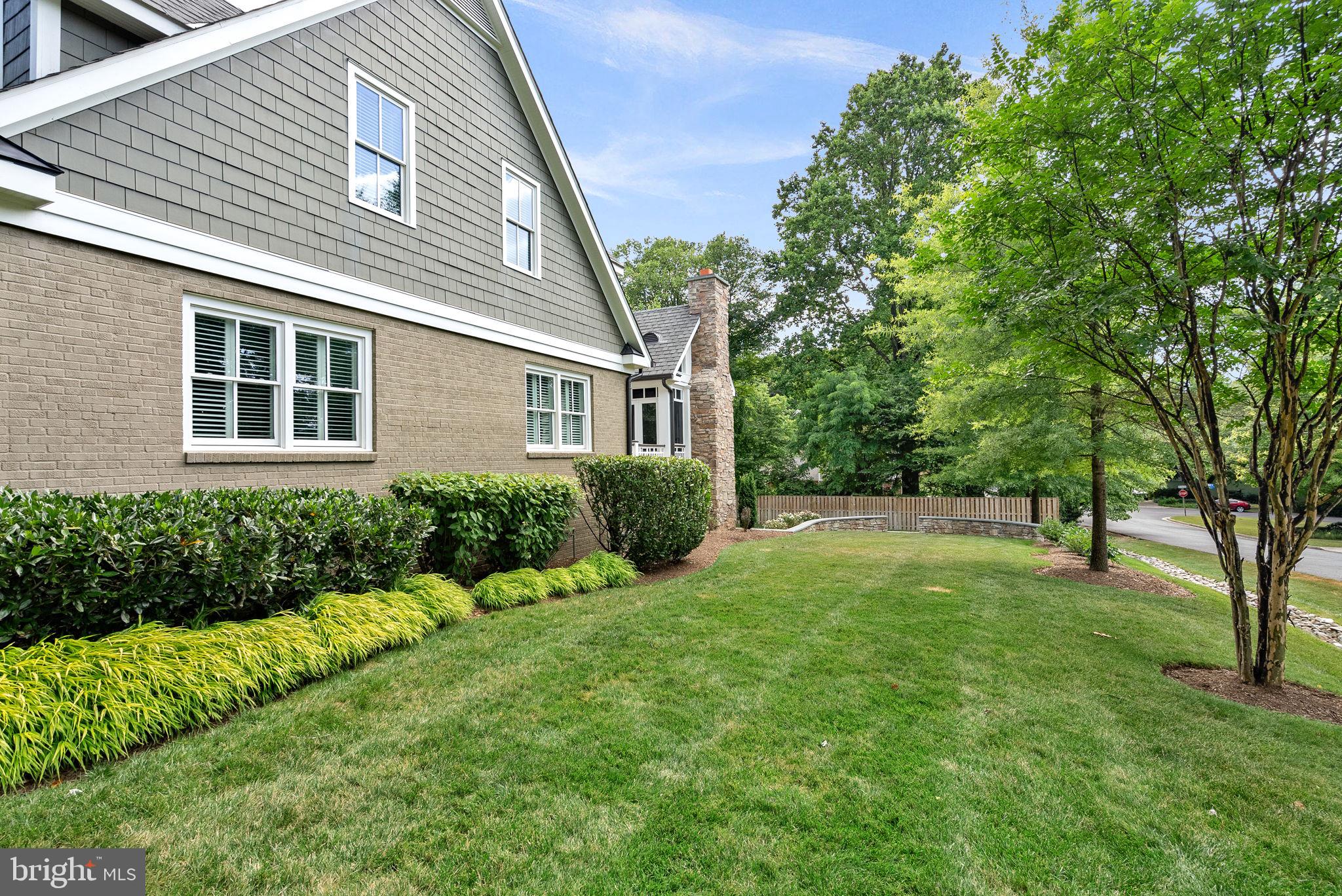 WESTHAMPTON - Residential