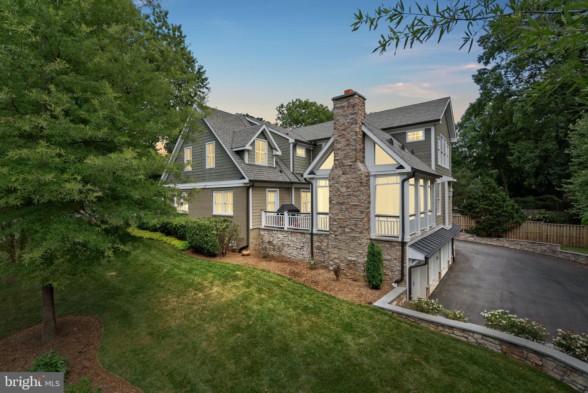 WESTHAMPTON - Residential