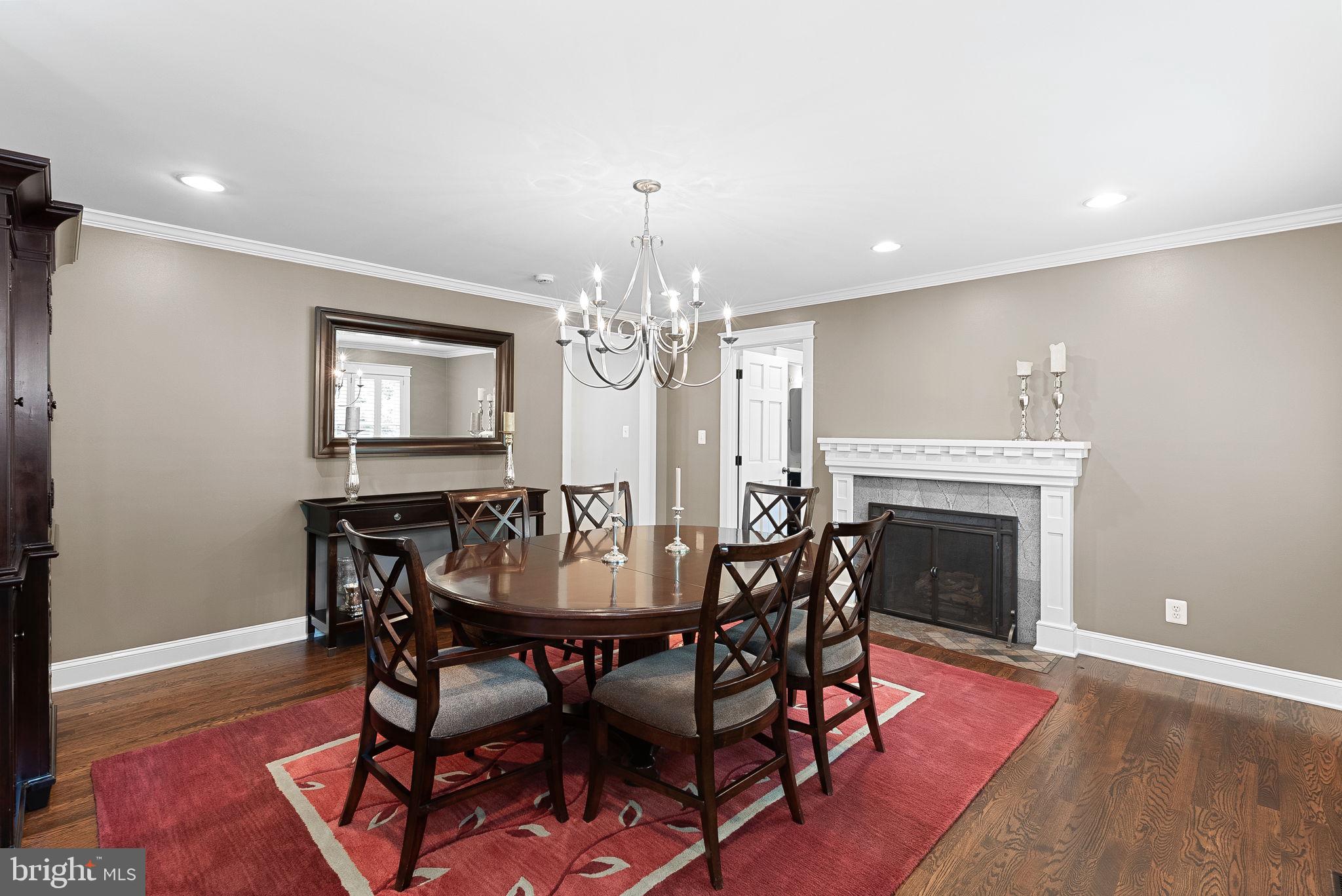 WESTHAMPTON - Residential