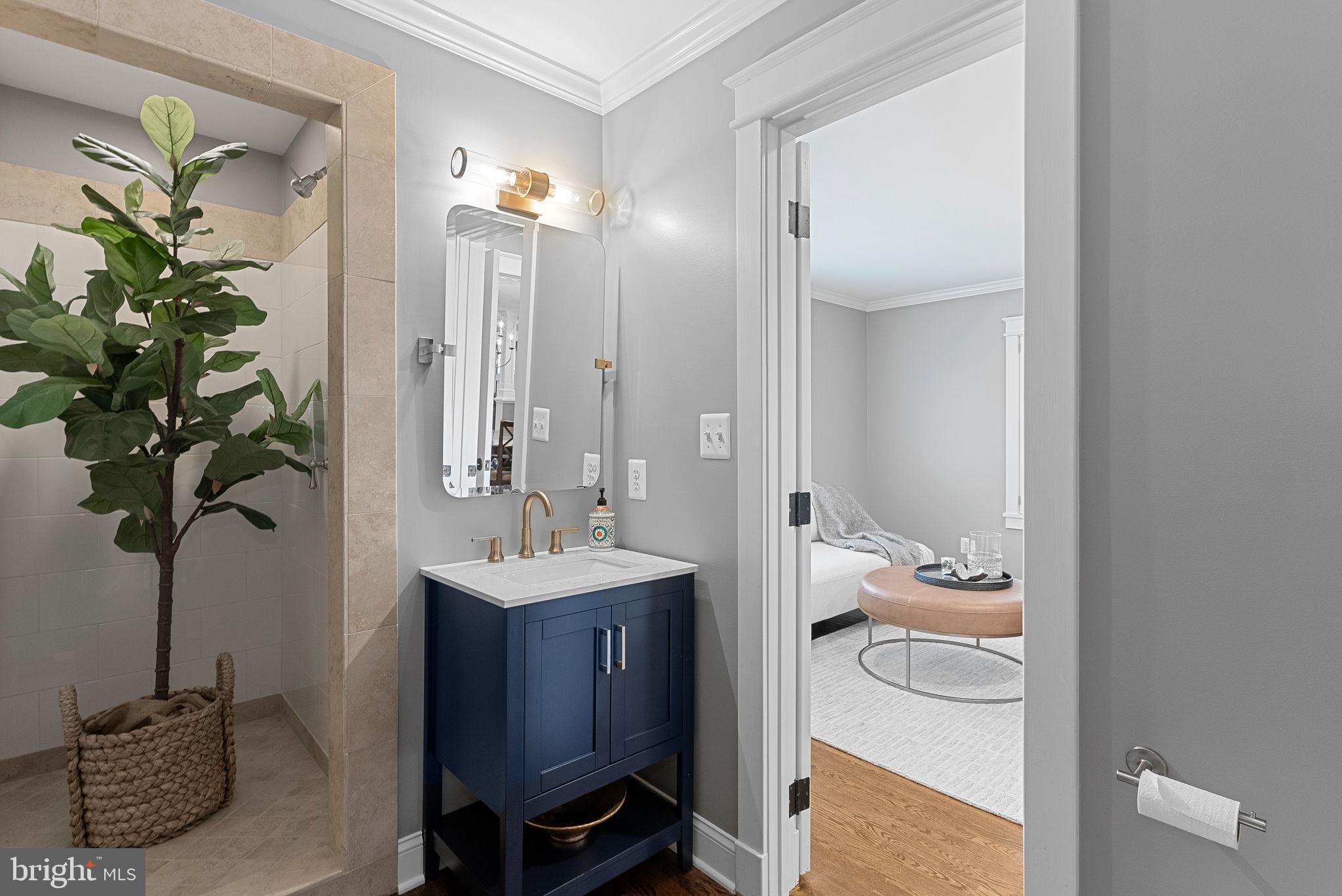 WESTHAMPTON - Residential