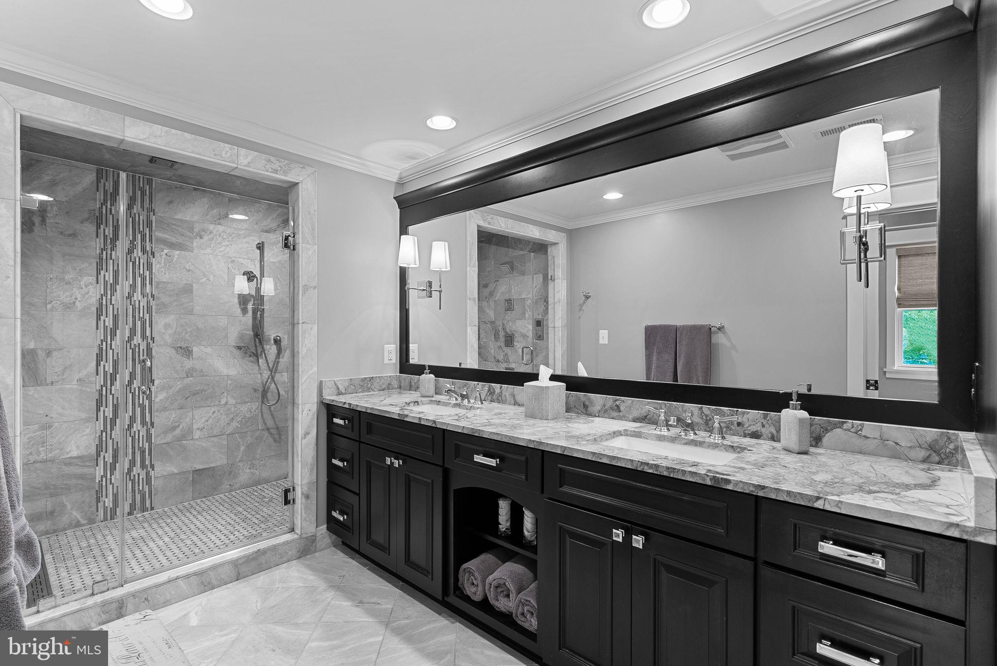 WESTHAMPTON - Residential