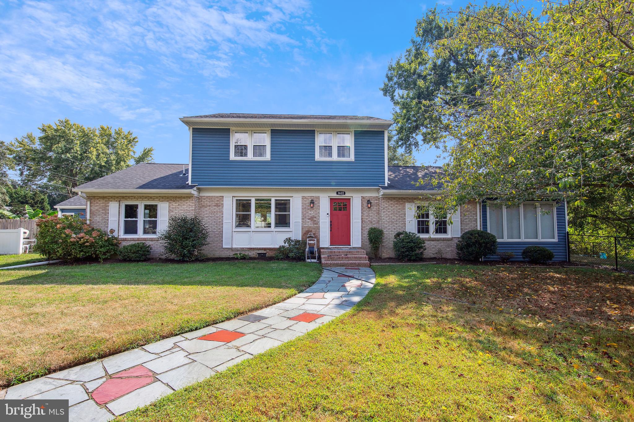 CRESTWOOD - Residential