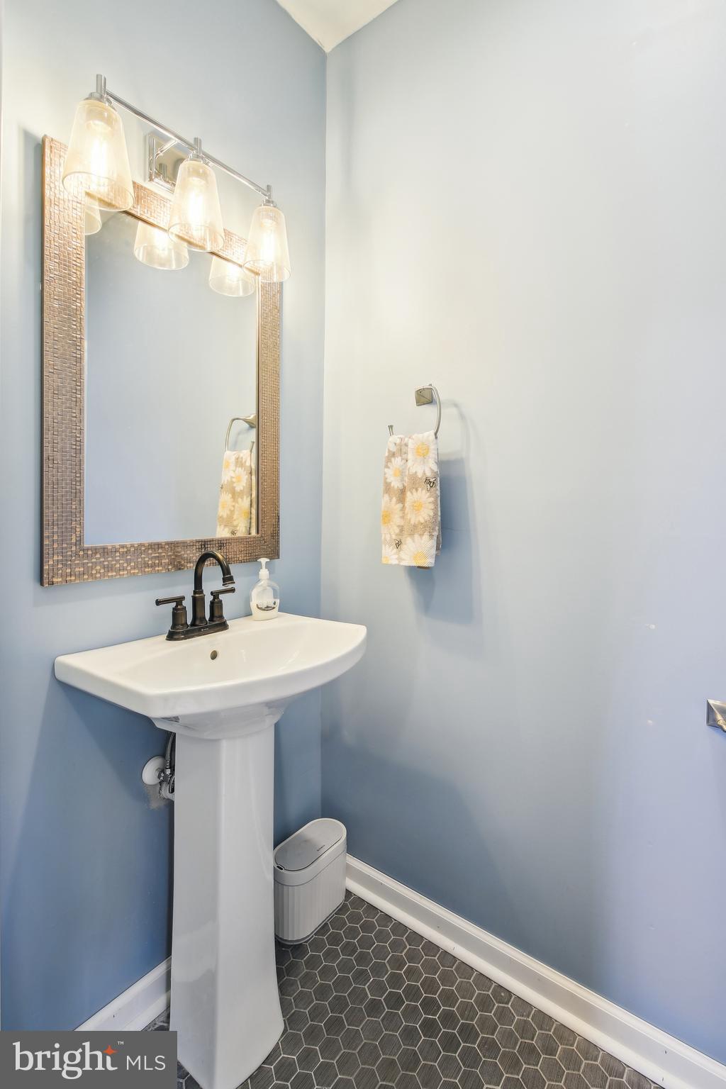 CRESTWOOD - Residential