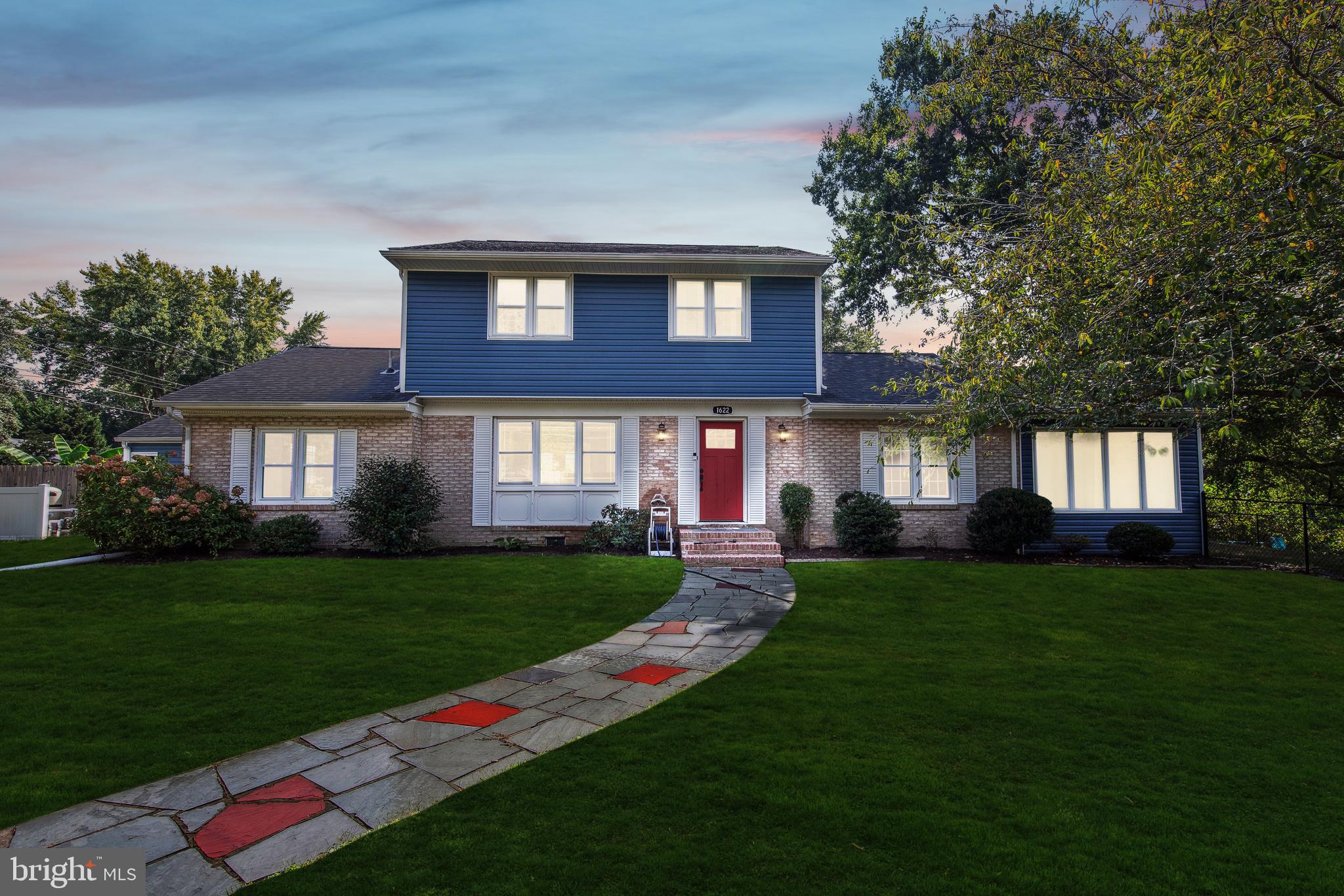 CRESTWOOD - Residential