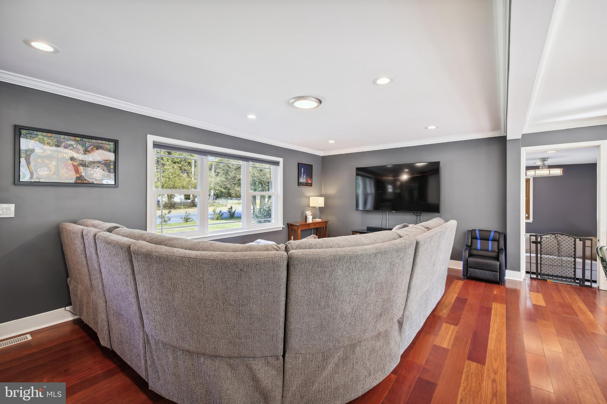 CRESTWOOD - Residential