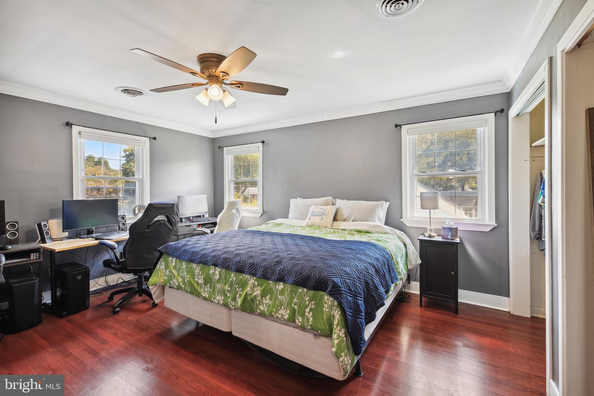 CRESTWOOD - Residential