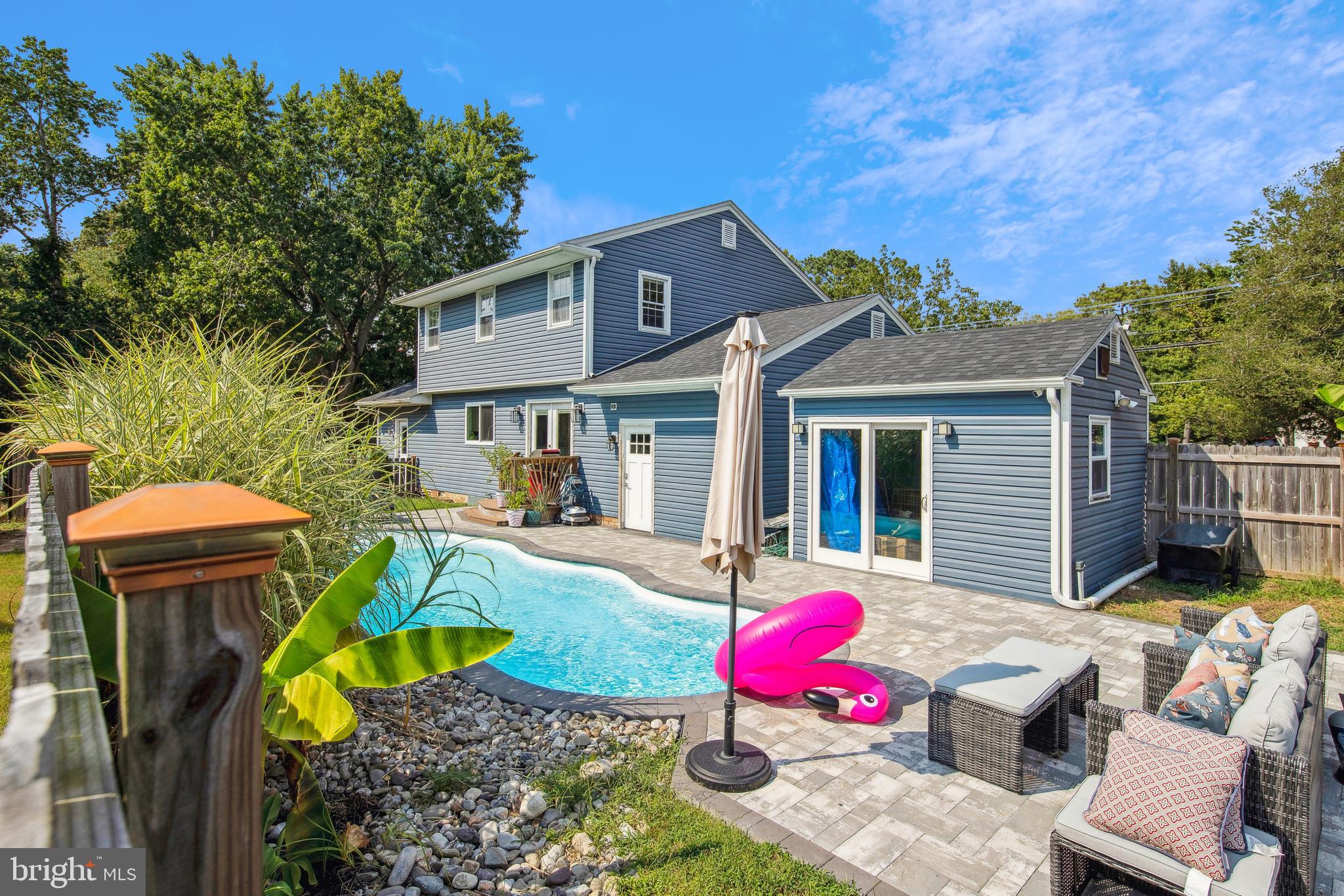 CRESTWOOD - Residential