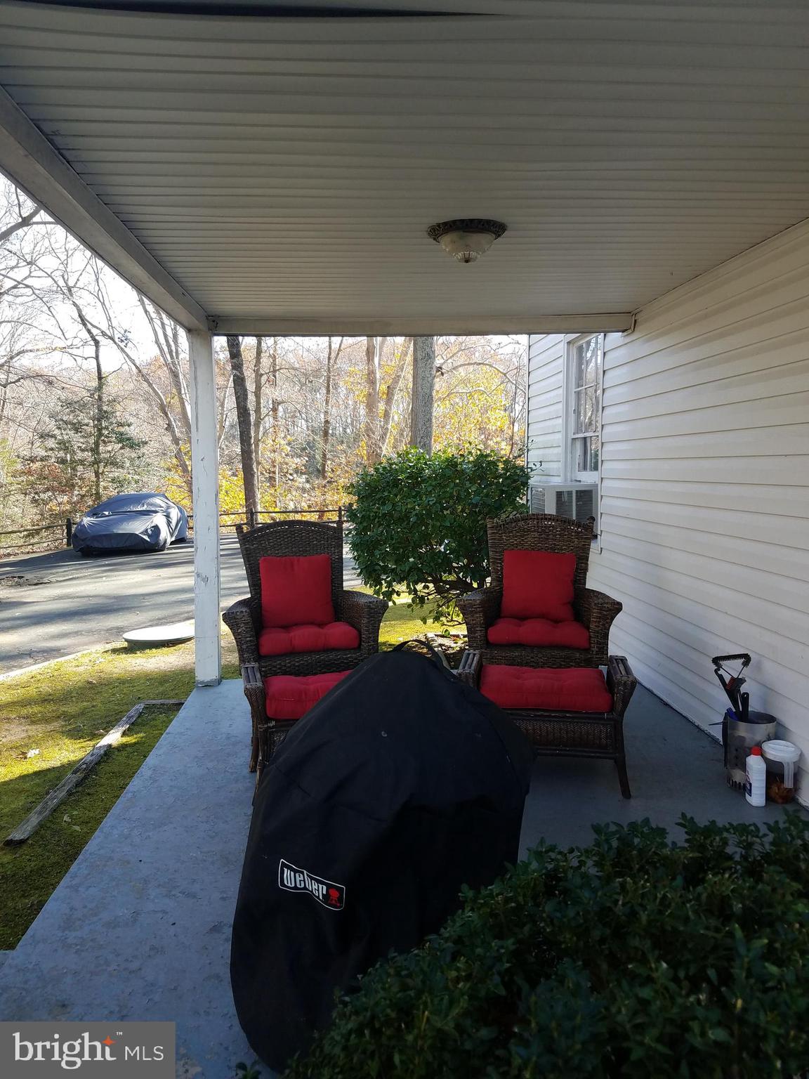 10 ACRE HORSE FARM - Residential Lease