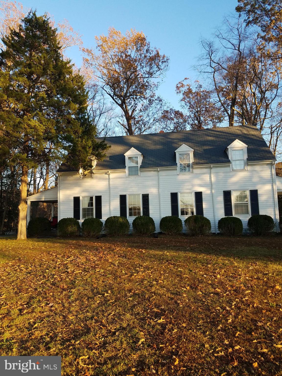 10 ACRE HORSE FARM - Residential Lease