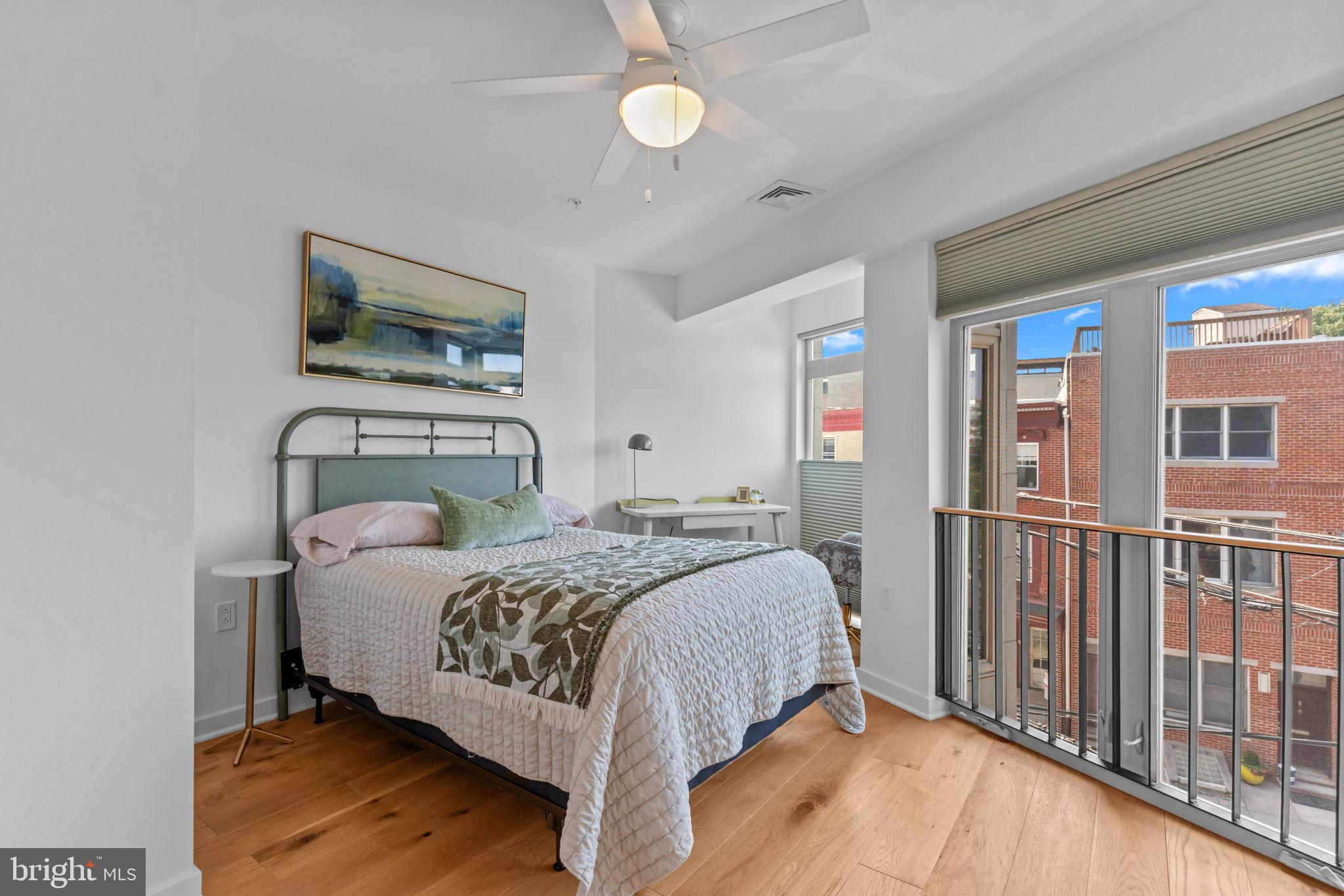 QUEEN VILLAGE - Residential