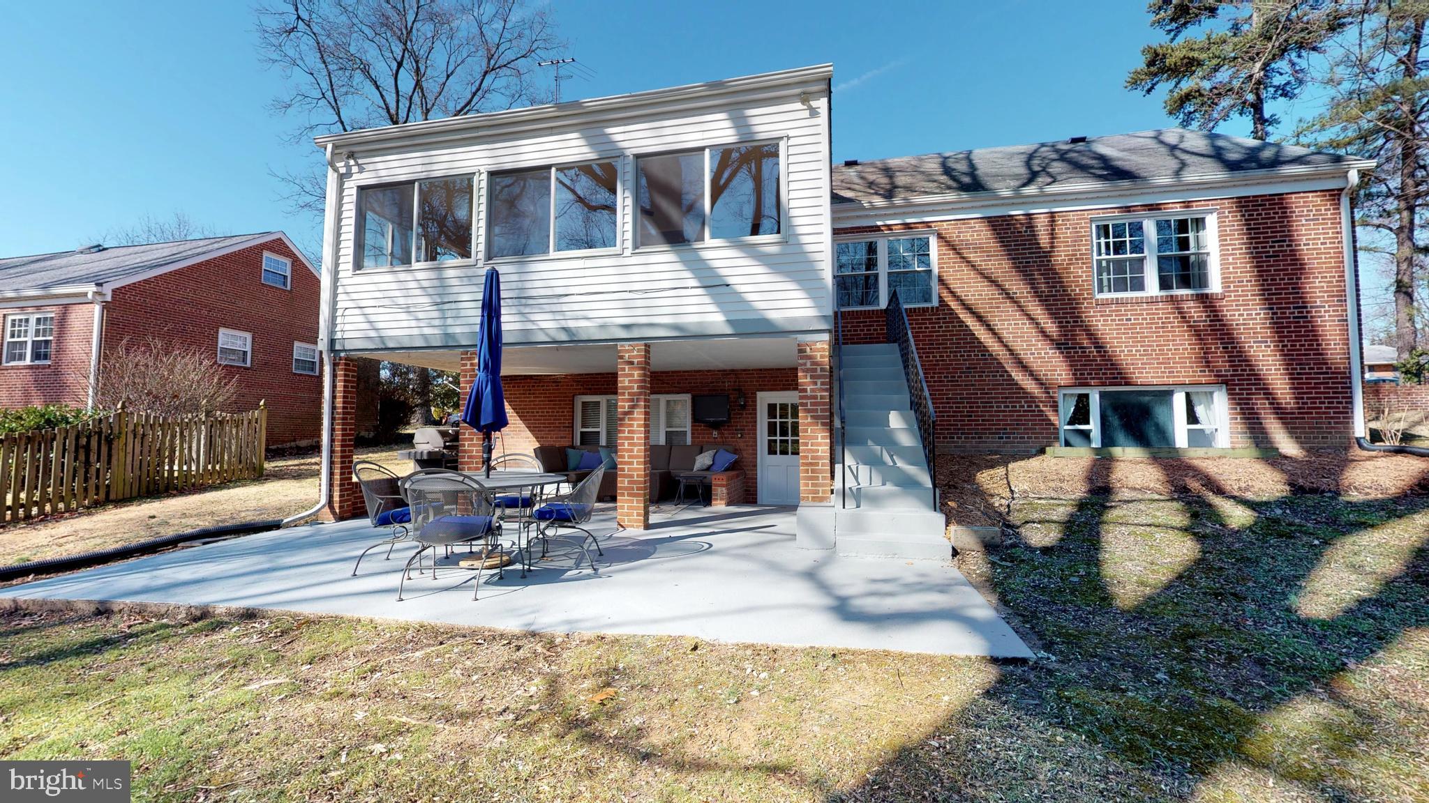 SLEEPY HOLLOW MANOR - Residential