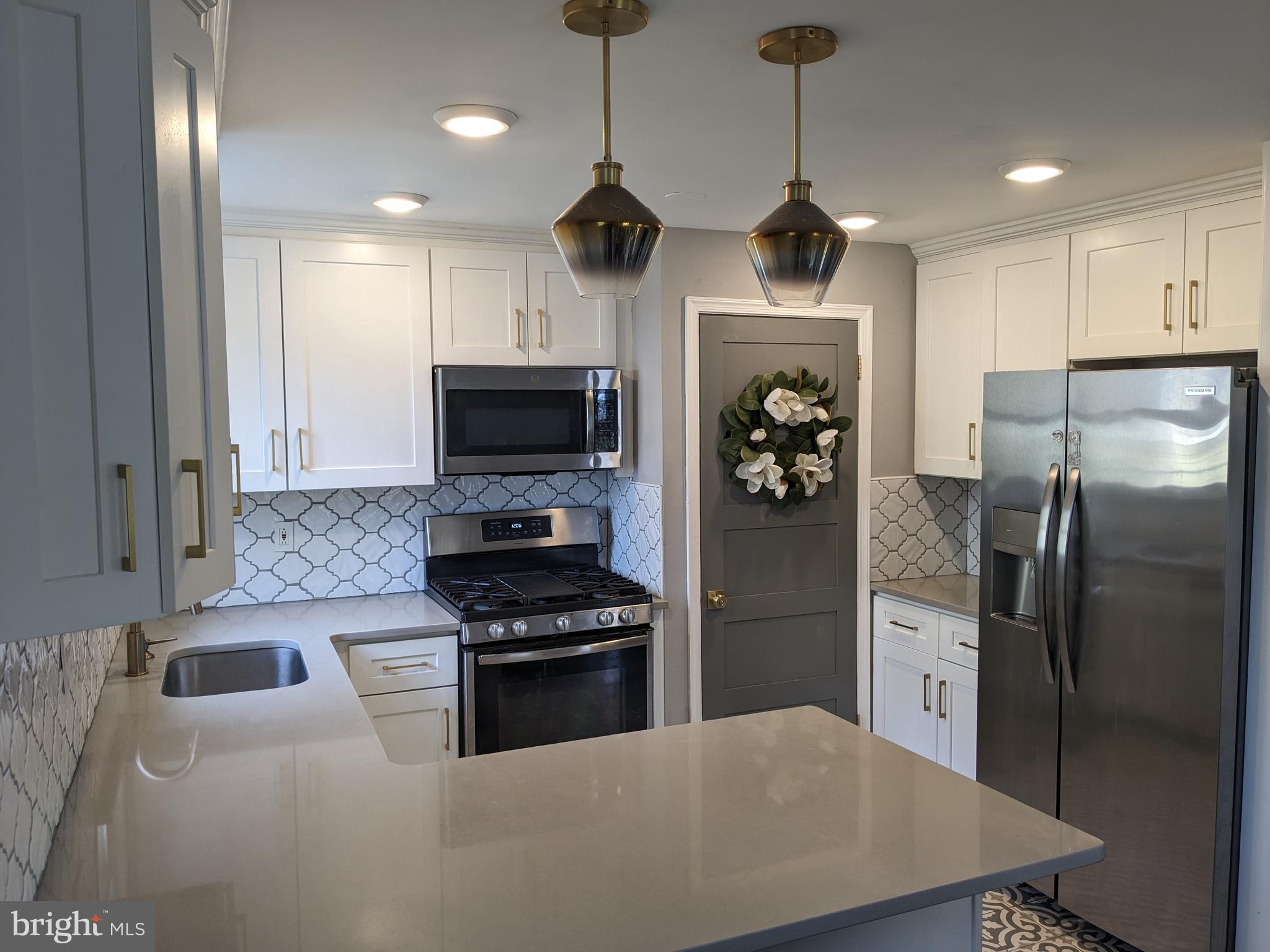 HIGHLAND PARK - Residential Lease