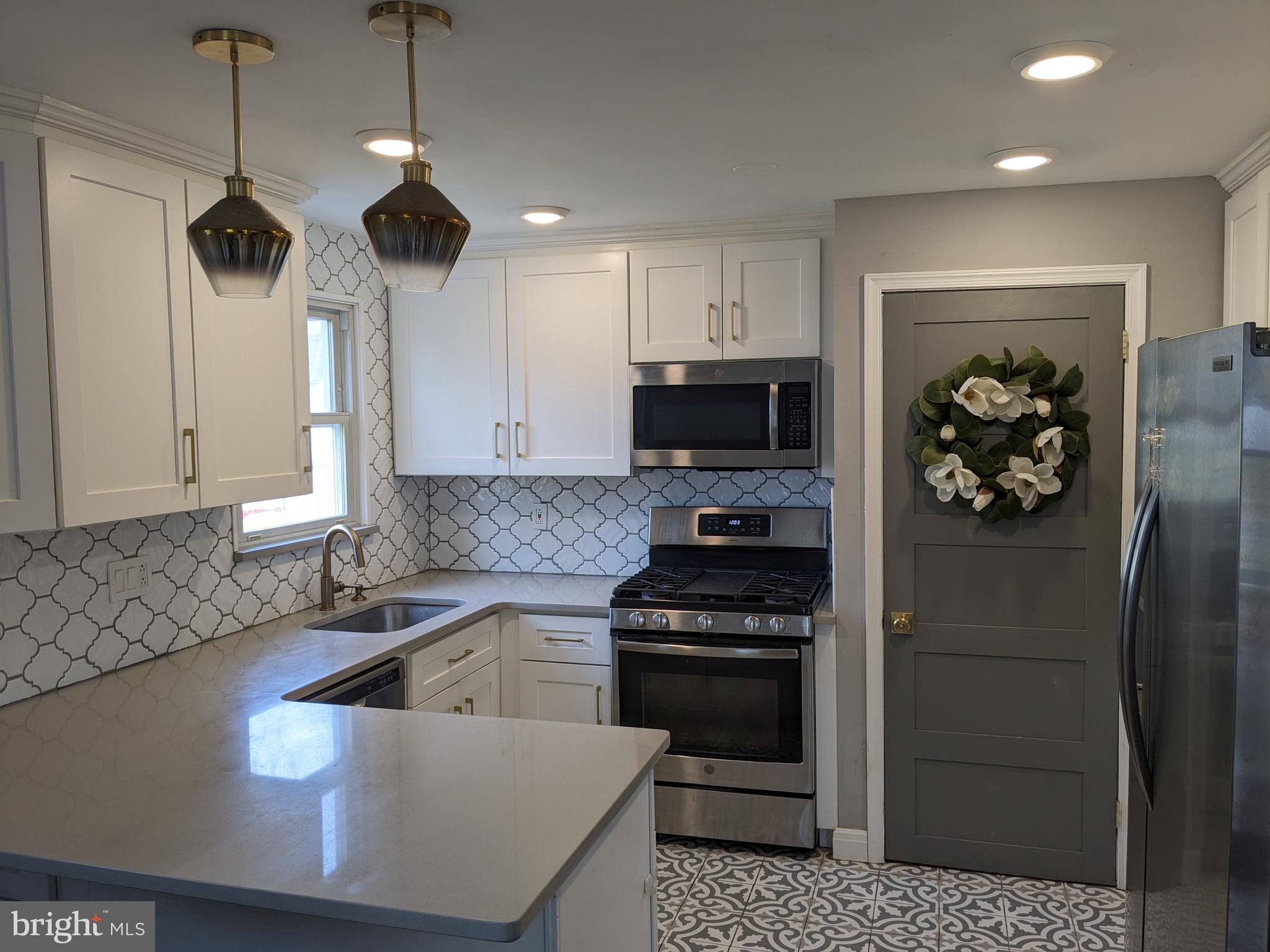 HIGHLAND PARK - Residential Lease