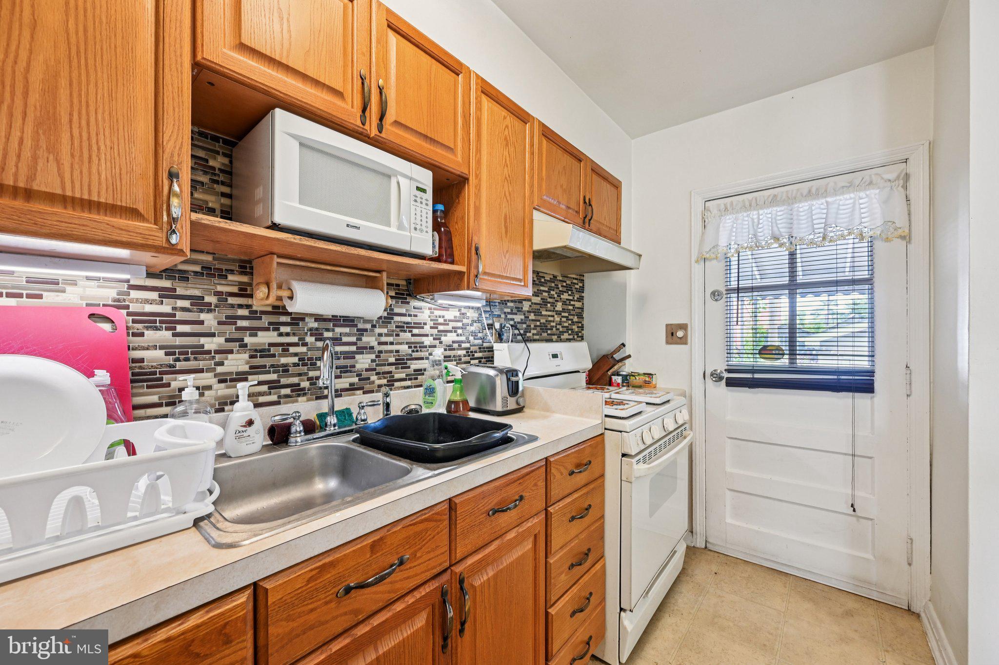 MERRITT HOMES - Residential