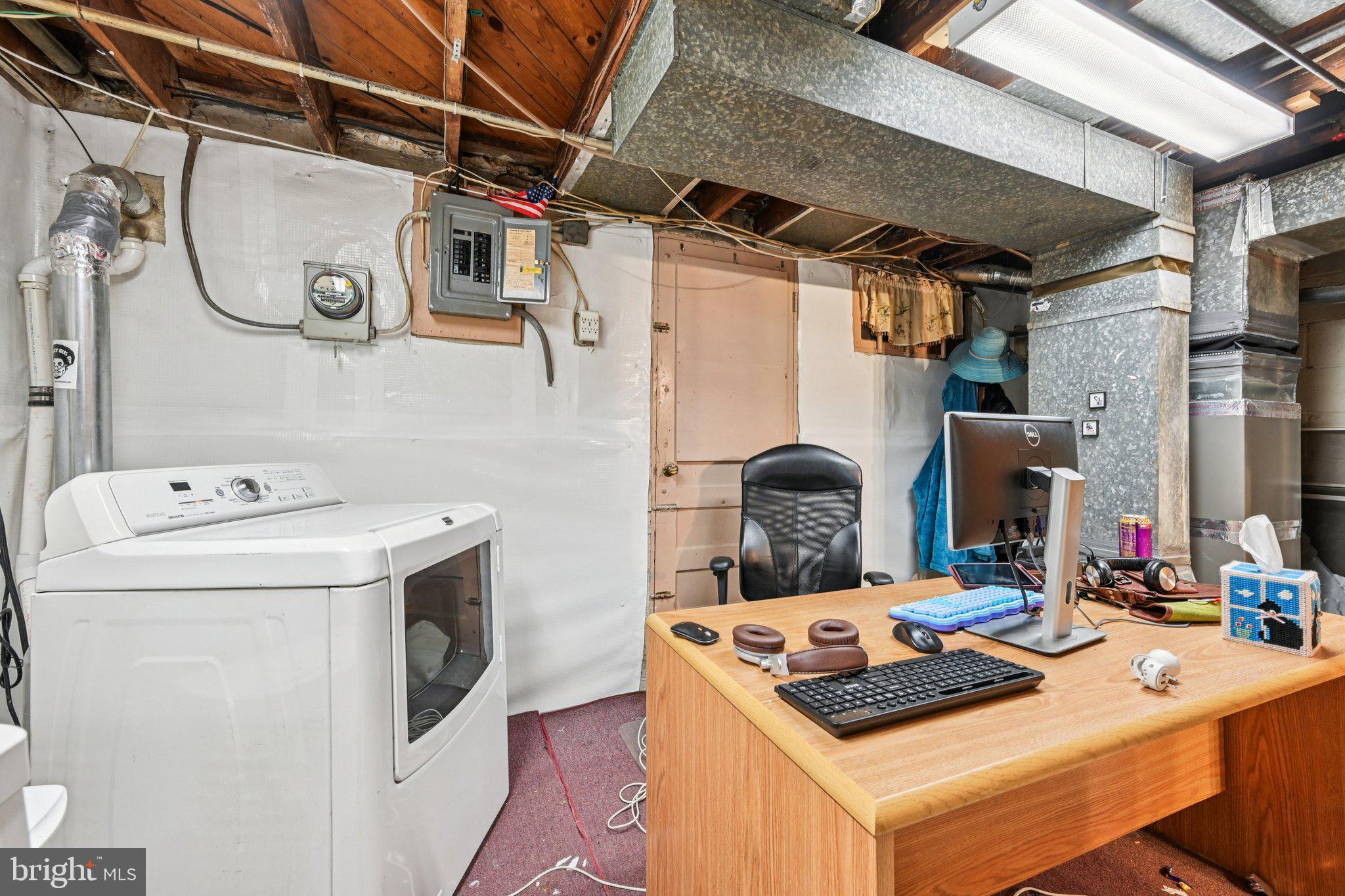 MERRITT HOMES - Residential