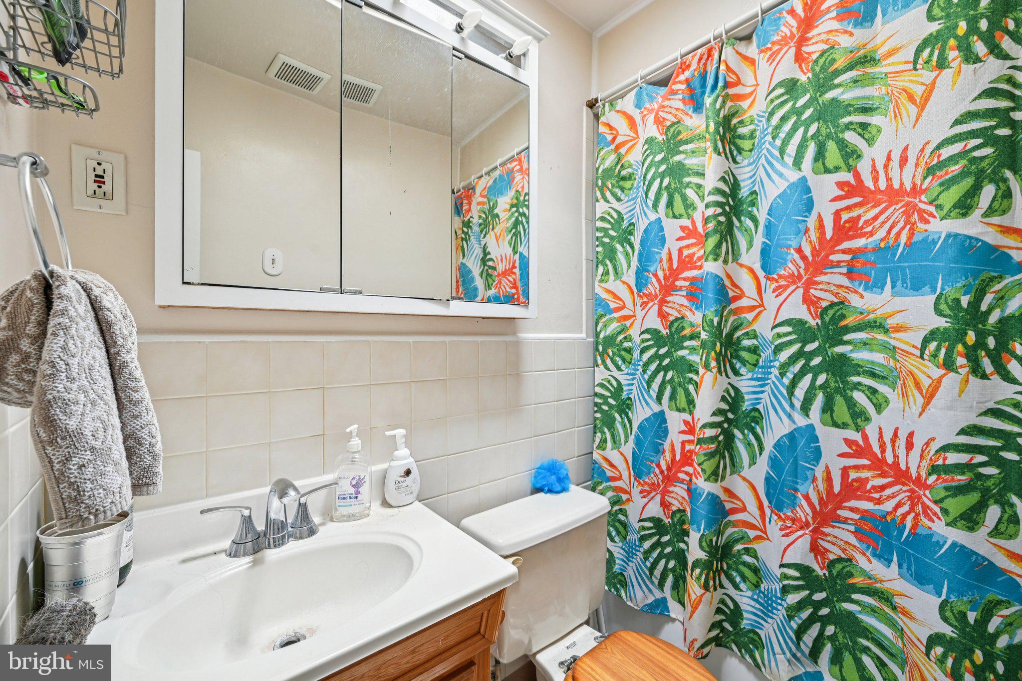 MERRITT HOMES - Residential