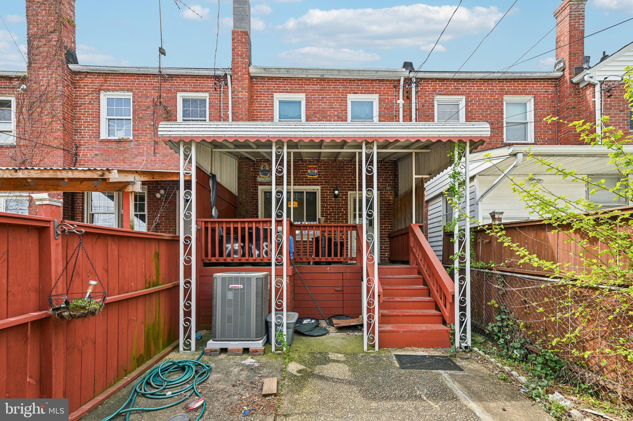 MERRITT HOMES - Residential