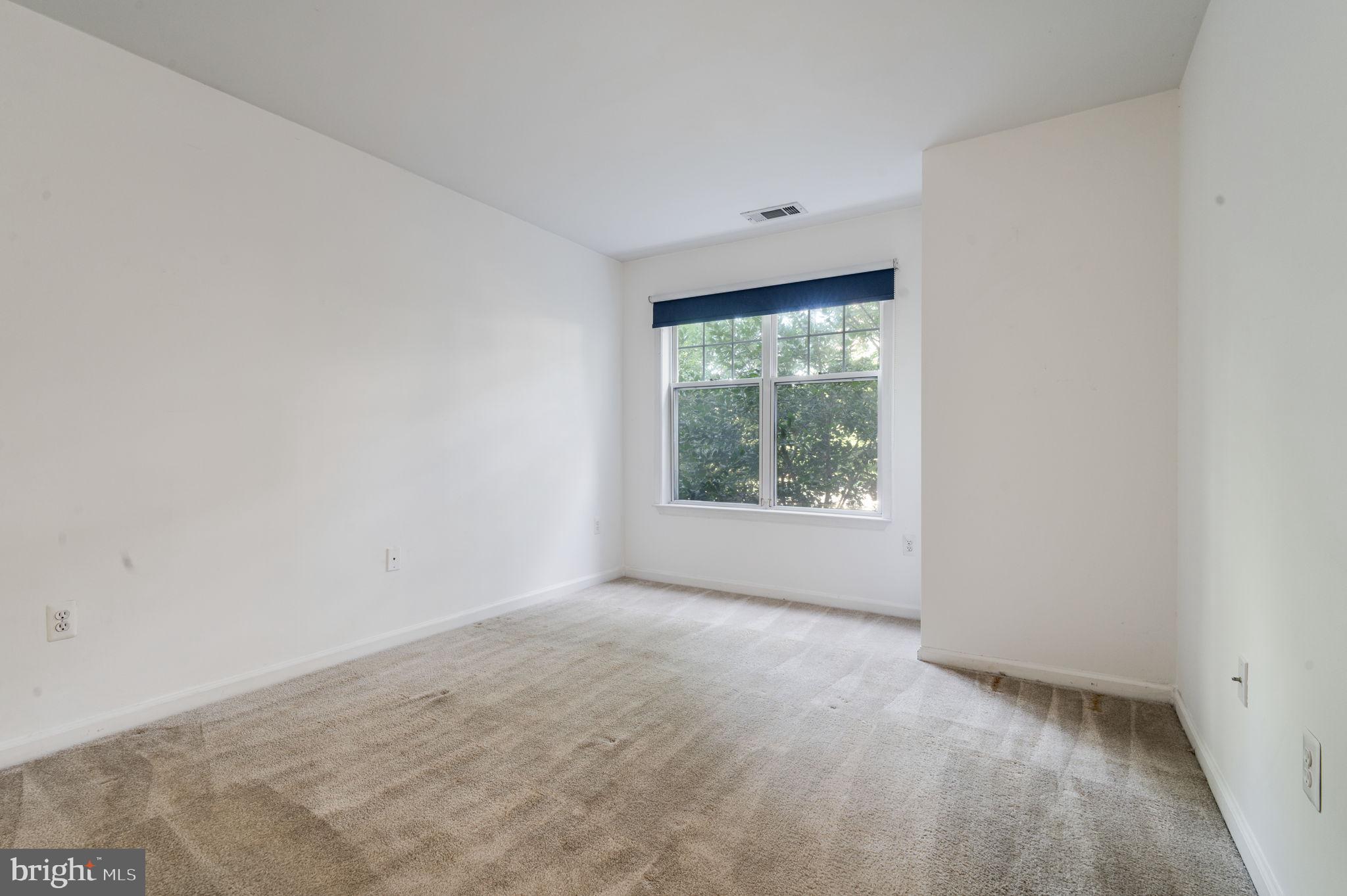 SAVOY PARK CONDOMINIUMS - Residential